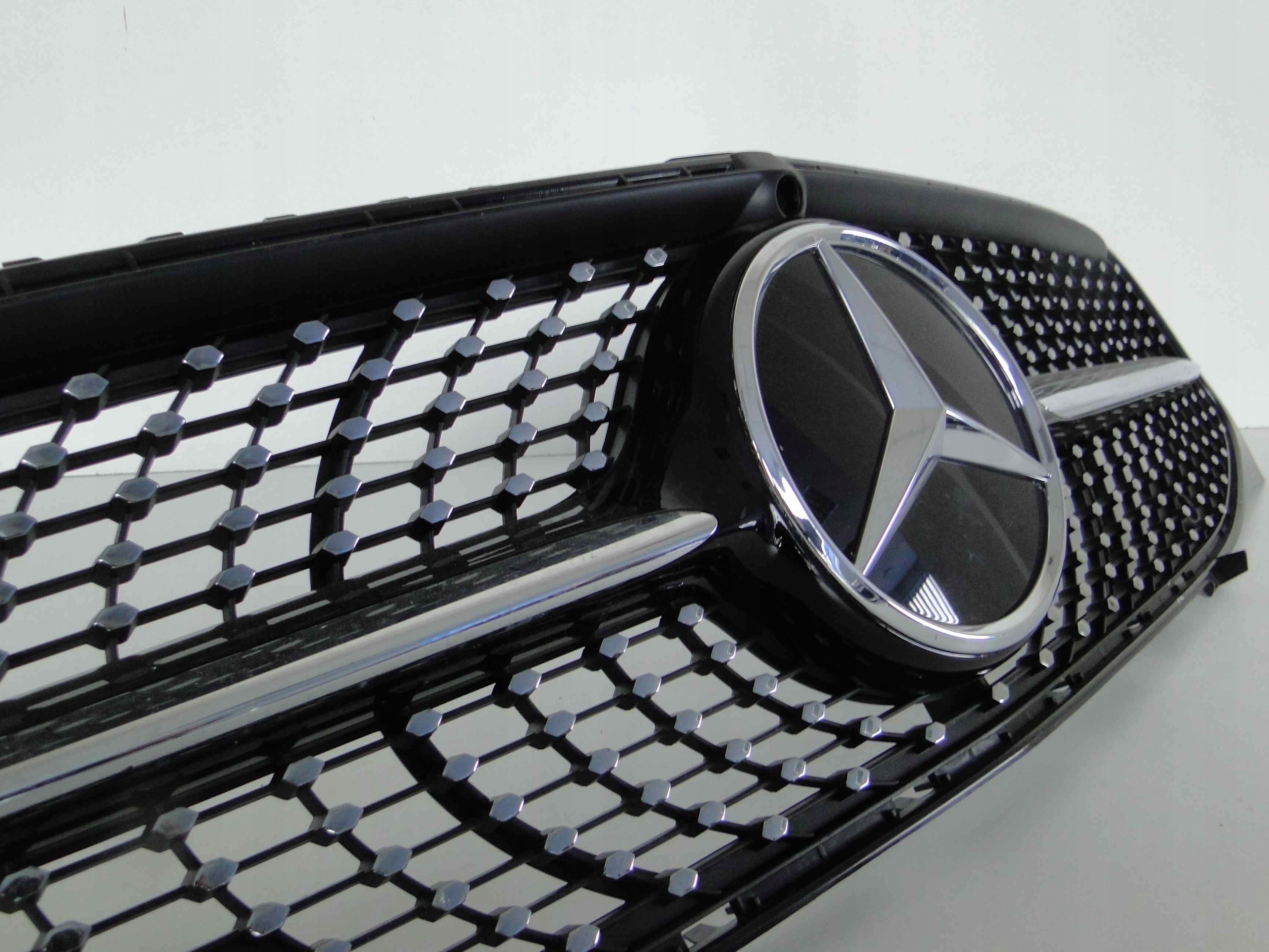 MERCEDES CLA 118 GRILL ATRAPA DIAMENT KAMERA ORYG Producent części Mercedes-Benz OE