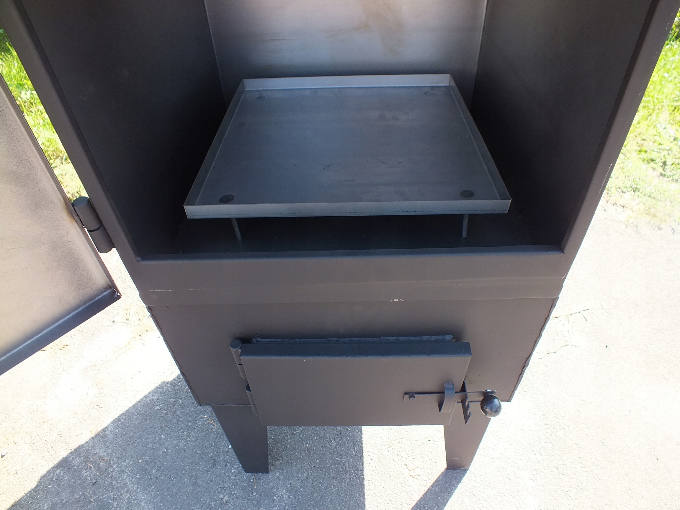 WĘDZARNIA METALOWA OGRODOWA Stan opakowania oryginalne