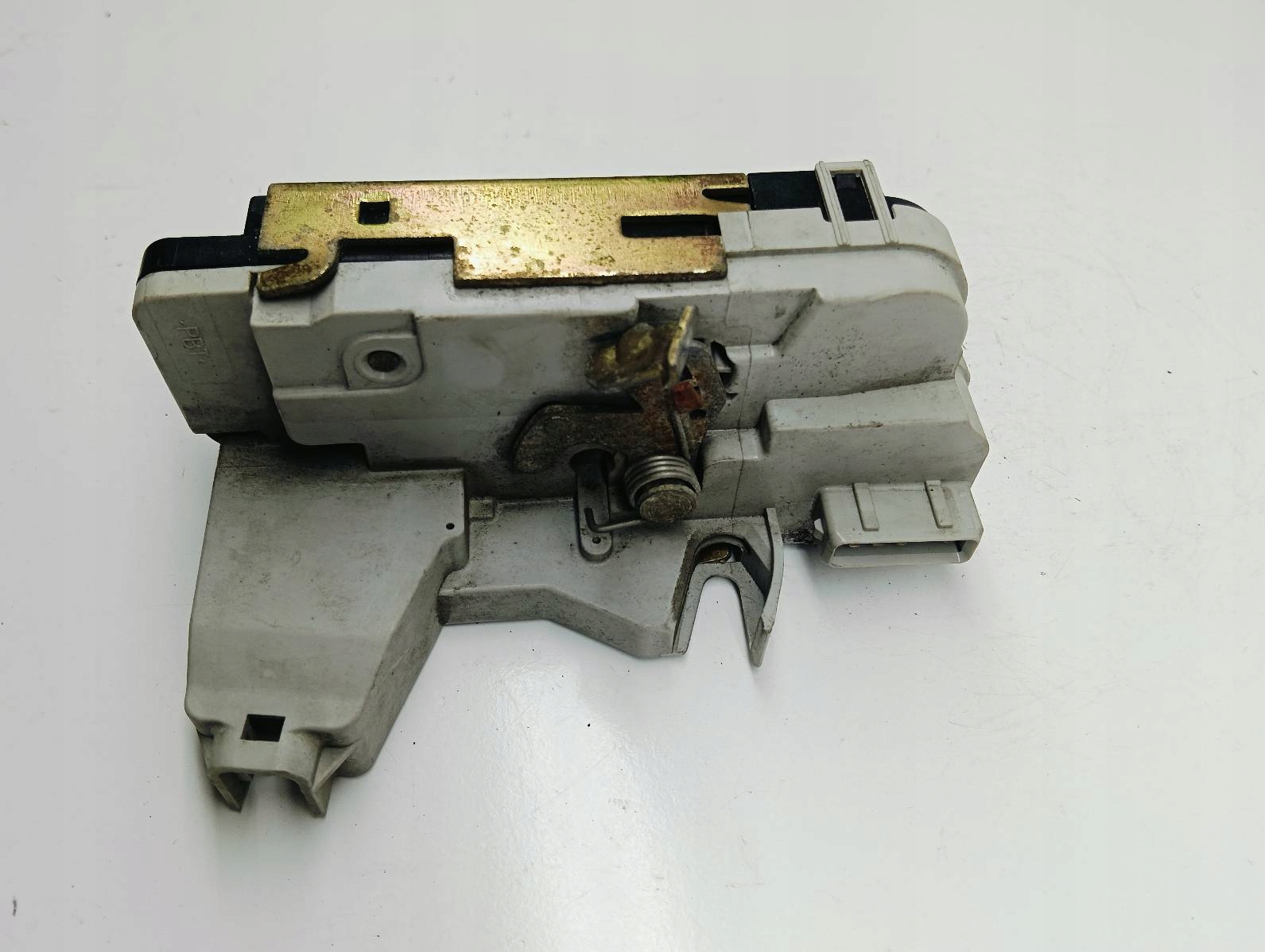 lock door right rear part 4 Pin Peugeot 307