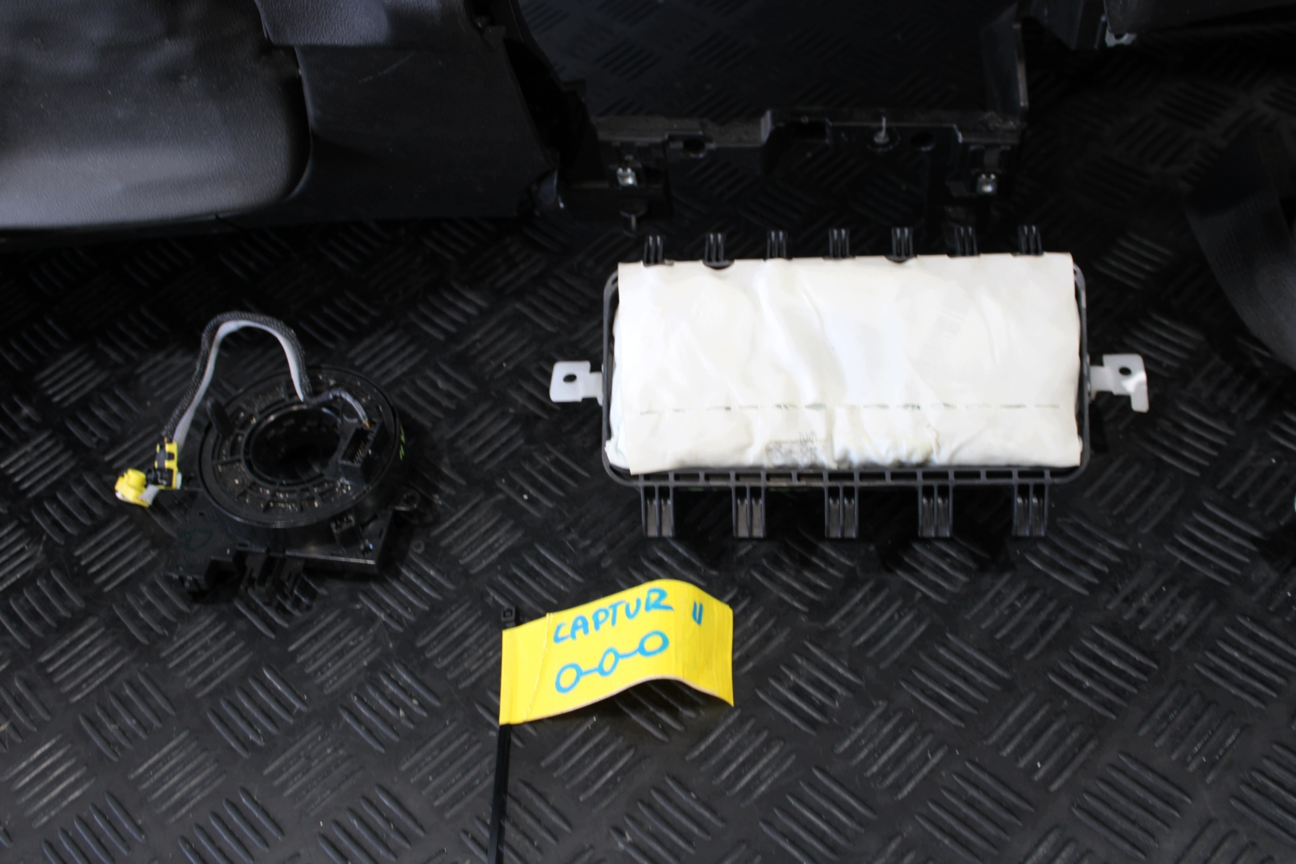 dashboard console airbag airbags RENAULT CAPTUR II 2