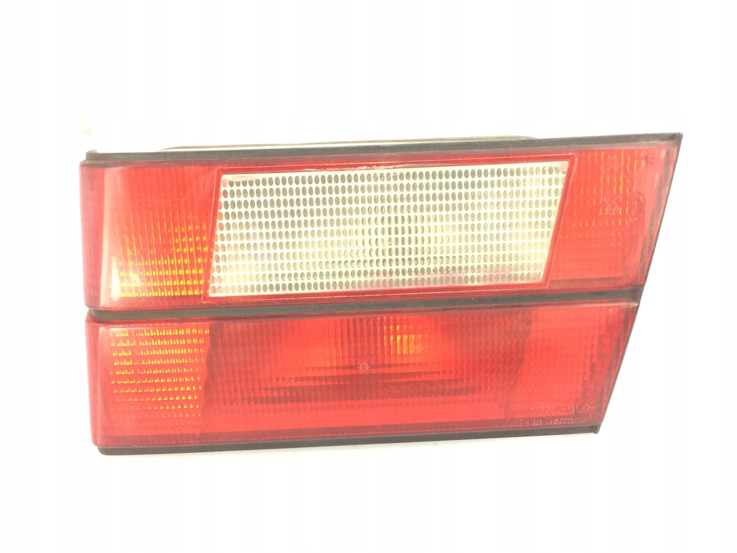 light rear BMW 525 right BMW