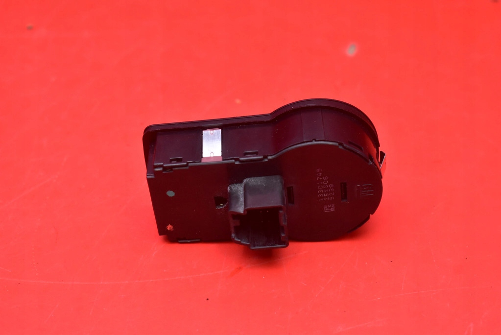 interruttore Interruttore comando luci 13301749 CHEVROLET CRUZE 1 e J300 09-12