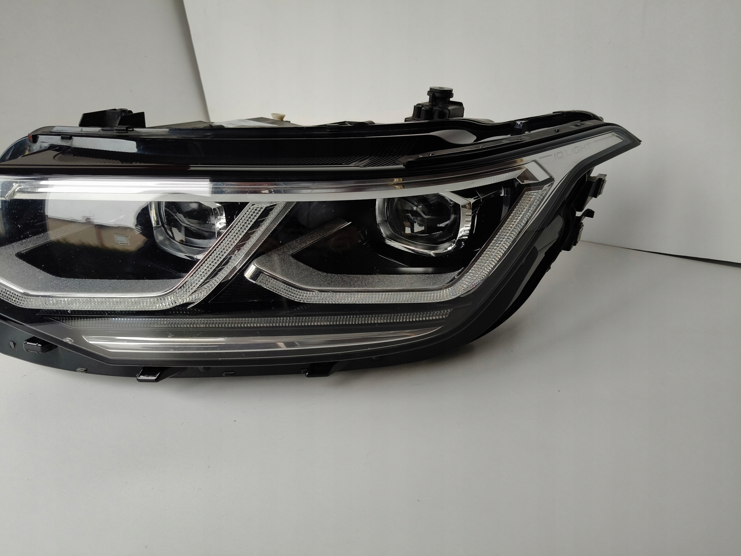 light left REFLEKTOR VW TIGUAN 5NN ALLSPACE 20- LIFT FULL LED IQ LIGHT