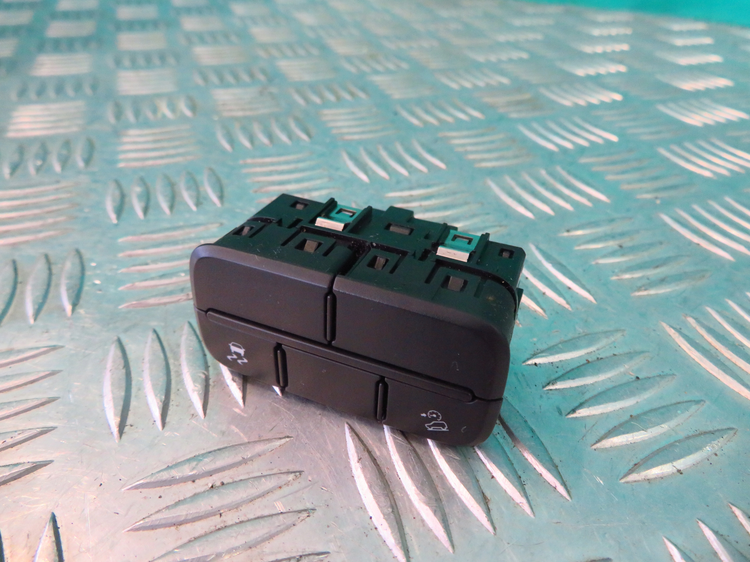 switch ESP TRAKCJI ZJAZDU FORD RANGER IV 17R