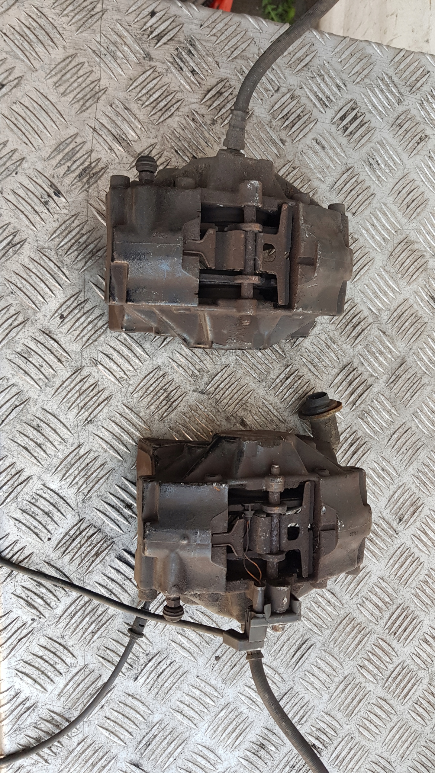 MERCEDES W220 caliper brake caliper rear part right or left