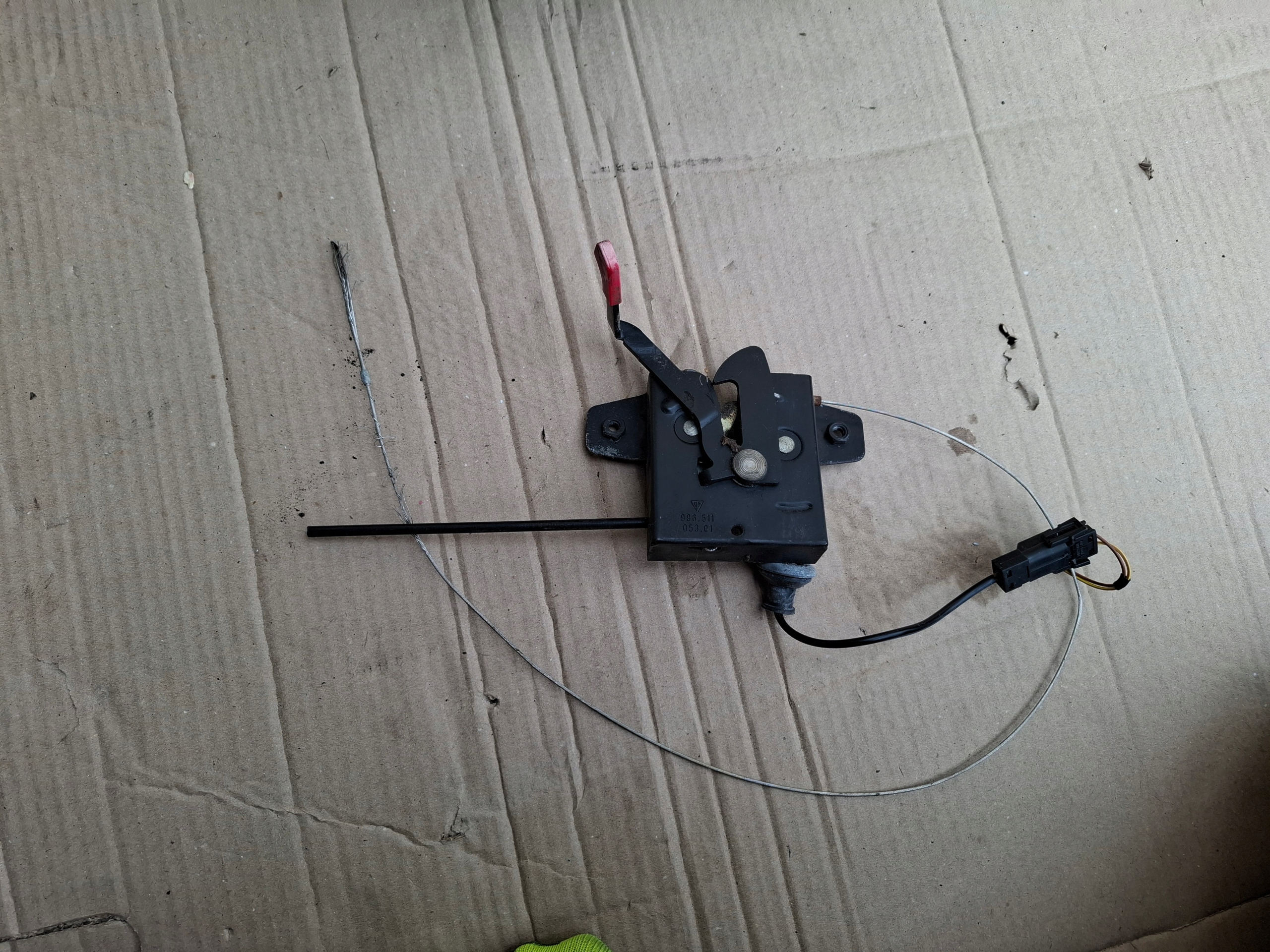 PORSCHE BOXSTER 986 bonnet latch lock 99651105301
