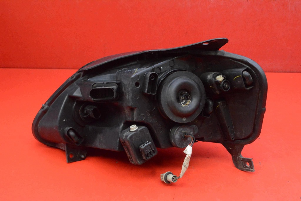 REFLEKTOR right light front 08-441-11A4R-M VW FOX 03-07