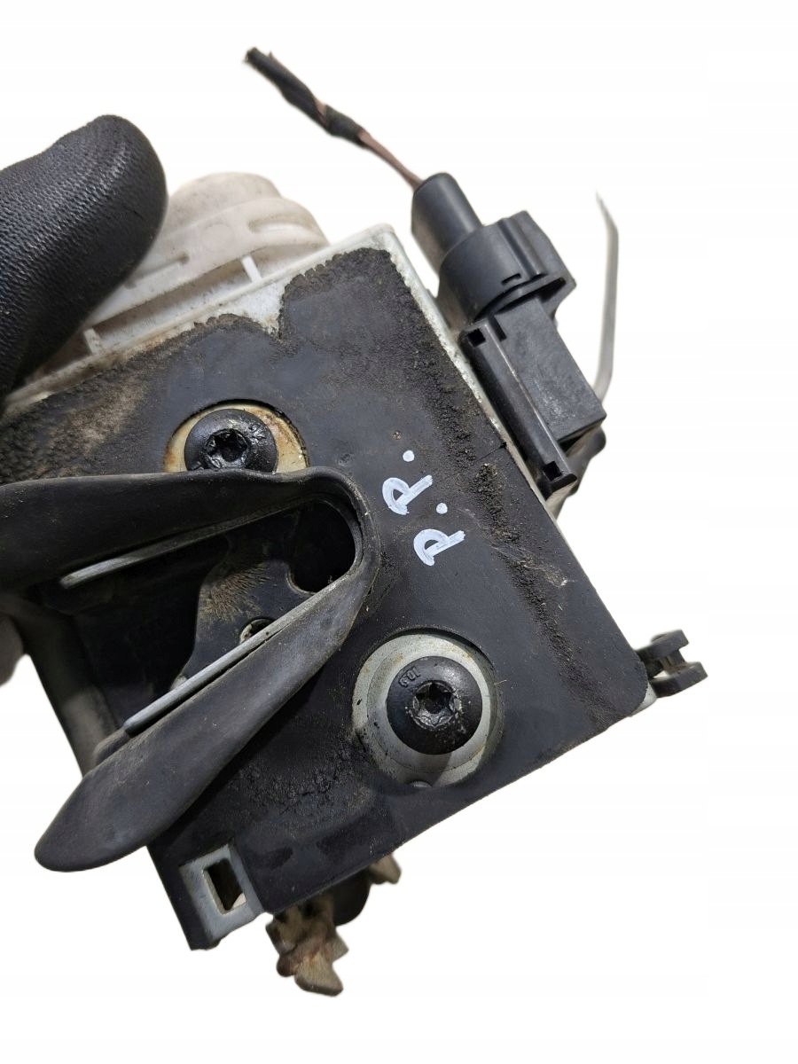 lock door right front AUDI A4 B5 FL 1.9 TDI 3PIN