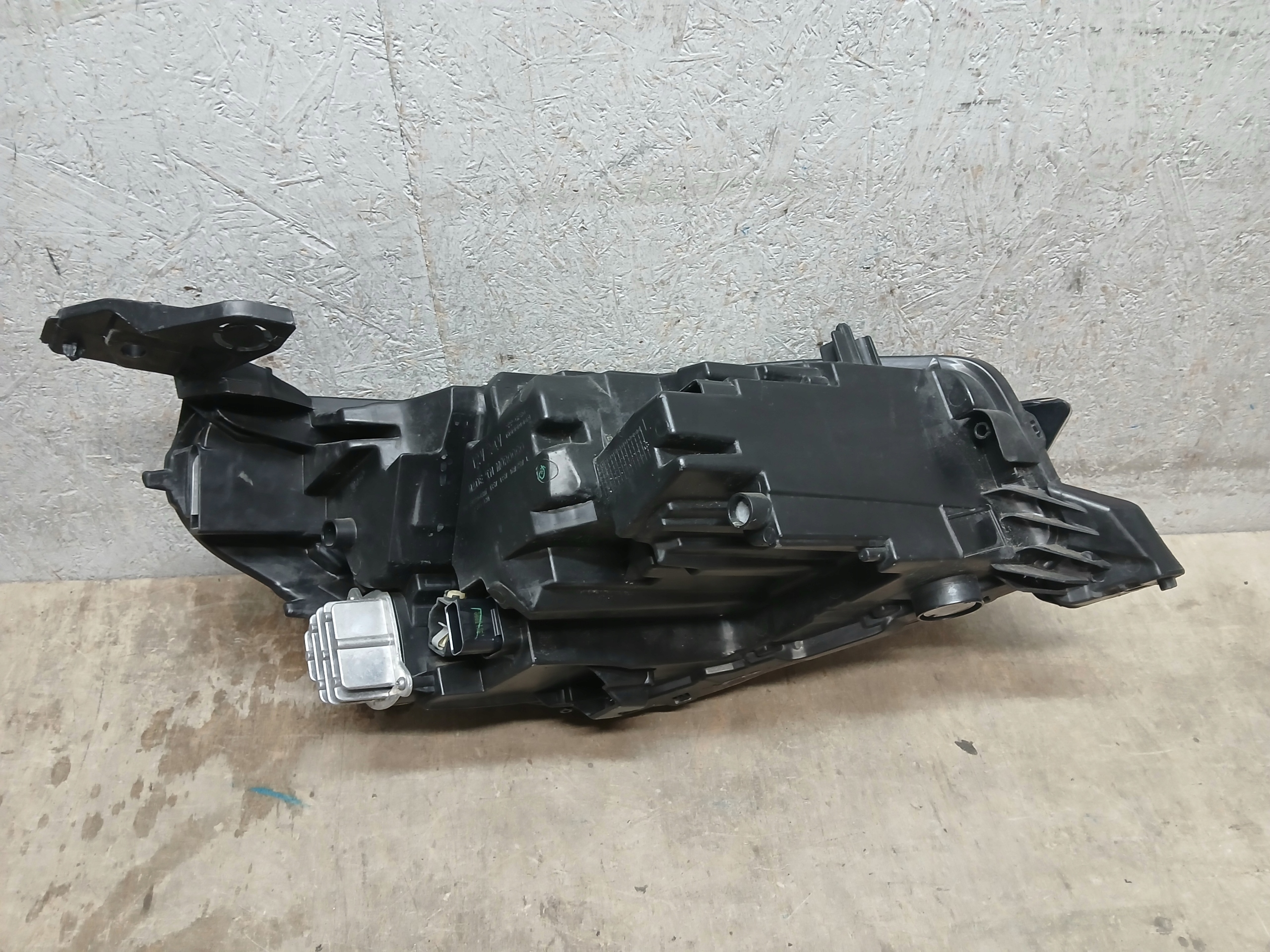 light front left OPEL CORSA F FULL LED 39162653