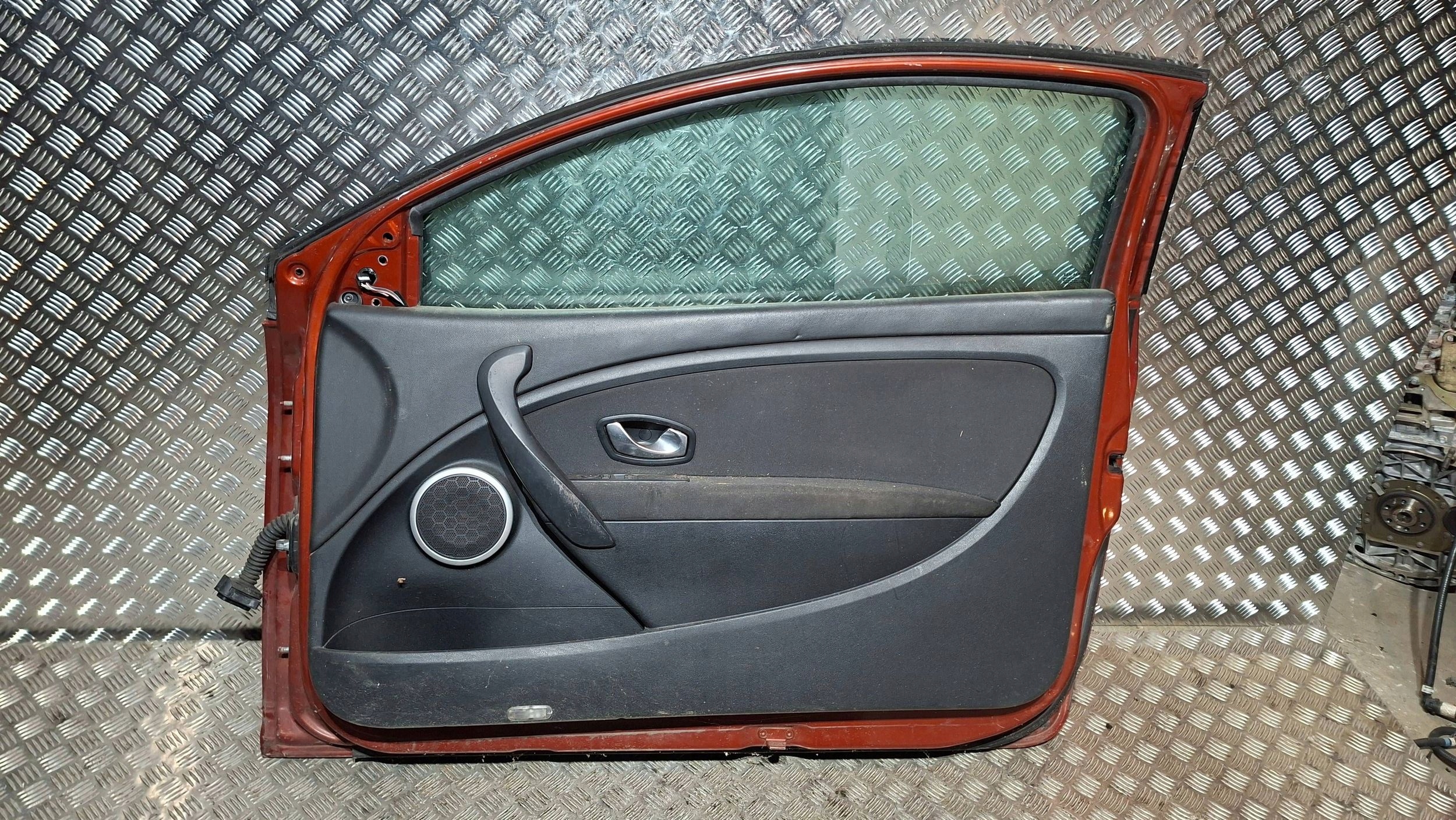 door front right RENAULT MEGANE III COUPE 2009