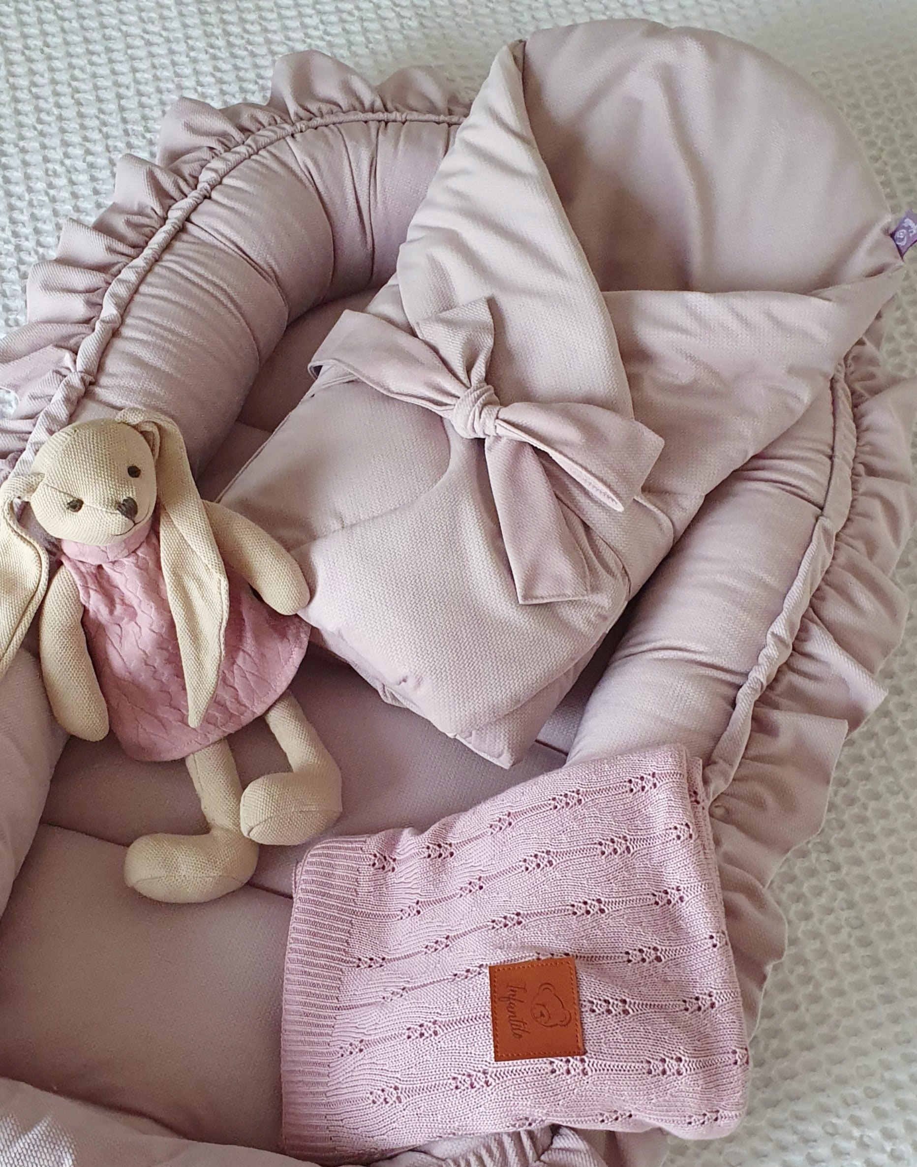 ROŻEK NIEMOWLĘCY USZTYWNIANY VELVET Płeć dziewczynki