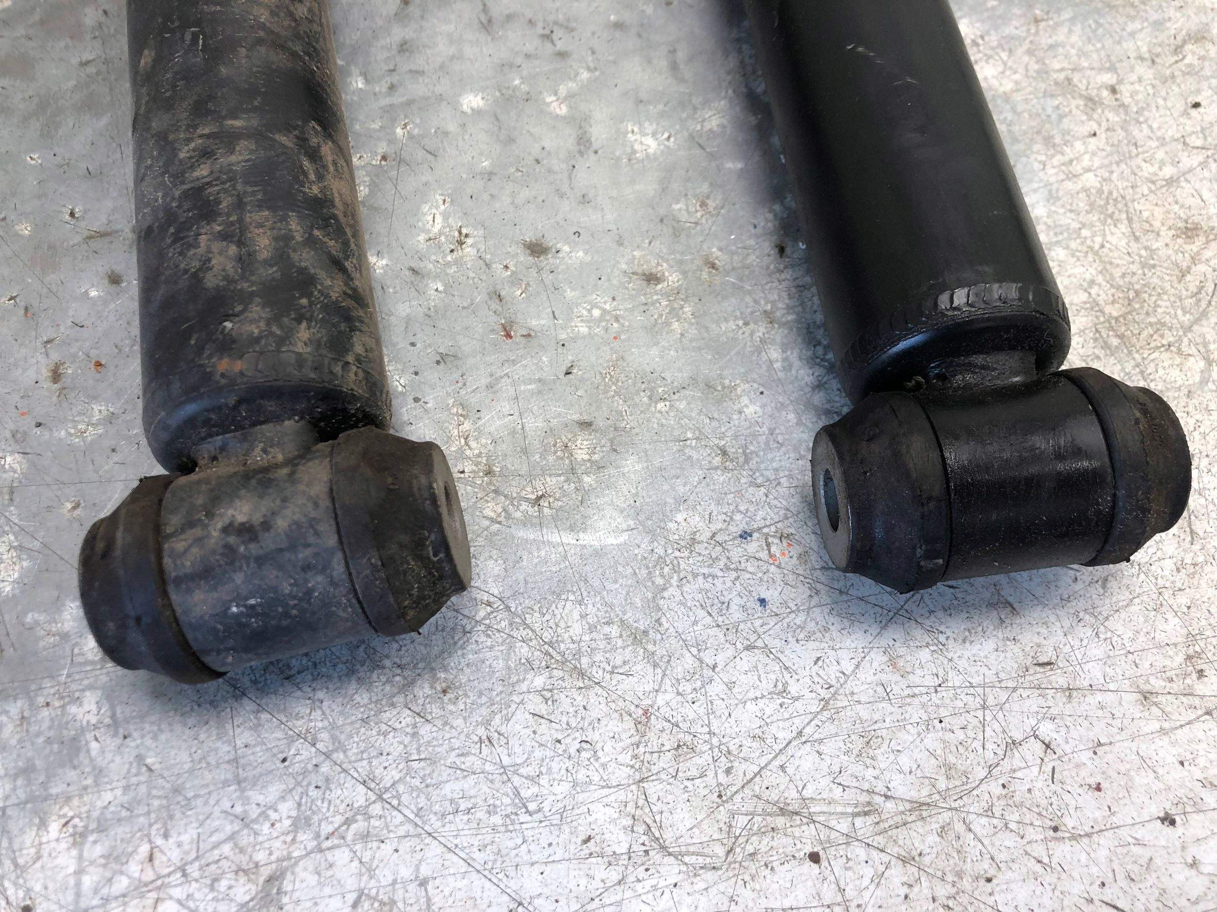 Stoßdämpfer heck KOMPLET FORD KUGA MK3 MX61-18080-SCB