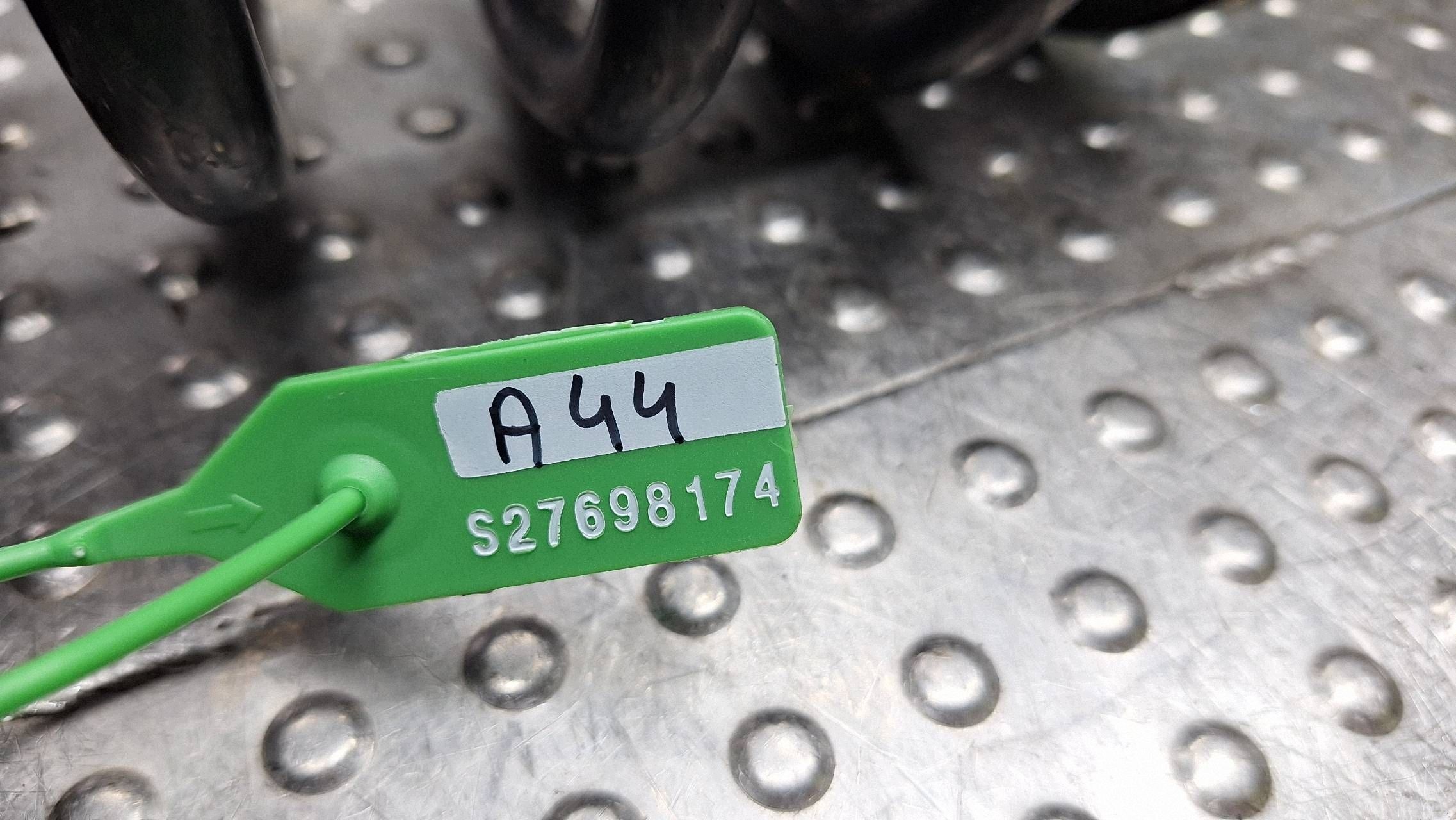 shock absorber right front 8E0413031CT AUDI A4 B7