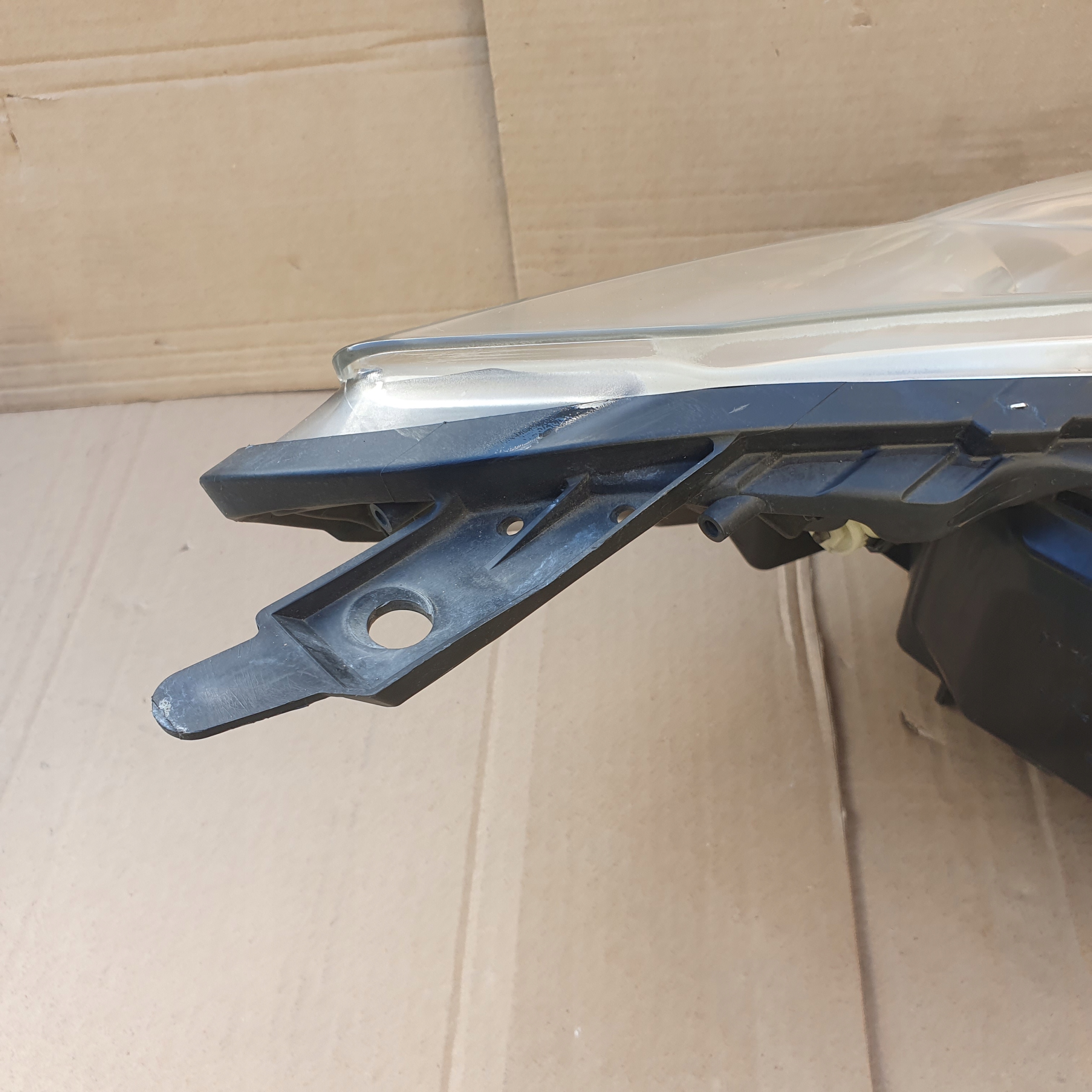 PEUGEOT 407 COUPE LAMPA LEWA PRAWA PRZÓD XENON Typ samochodu Samochody osobowe