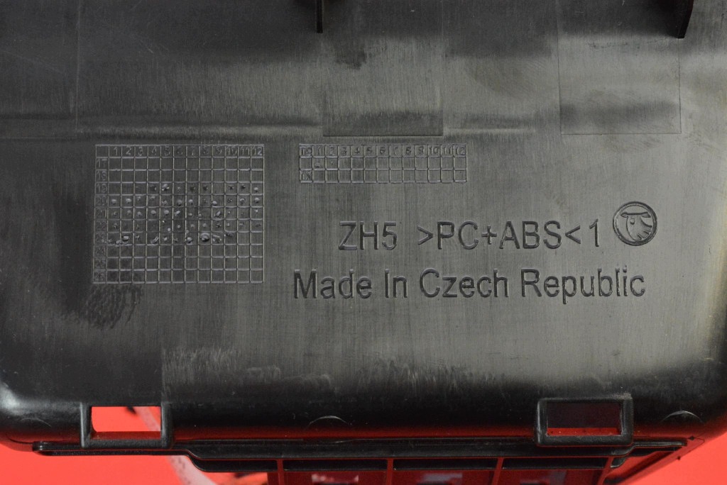 frame PANEL changes of the gear AUTOMAT 5E4713203BK SKODA OCTAVIA 4 IV 19-24