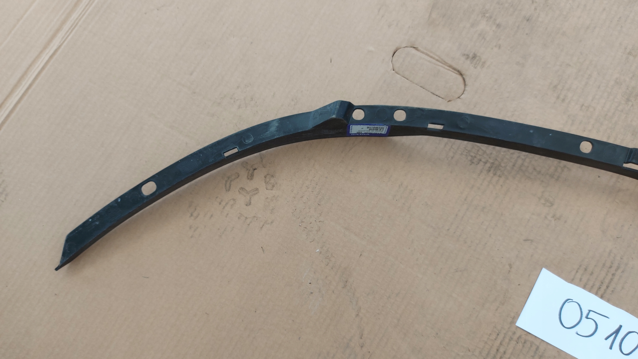 accessories spoiler of a bumper front VOLVO V40 XC40 II