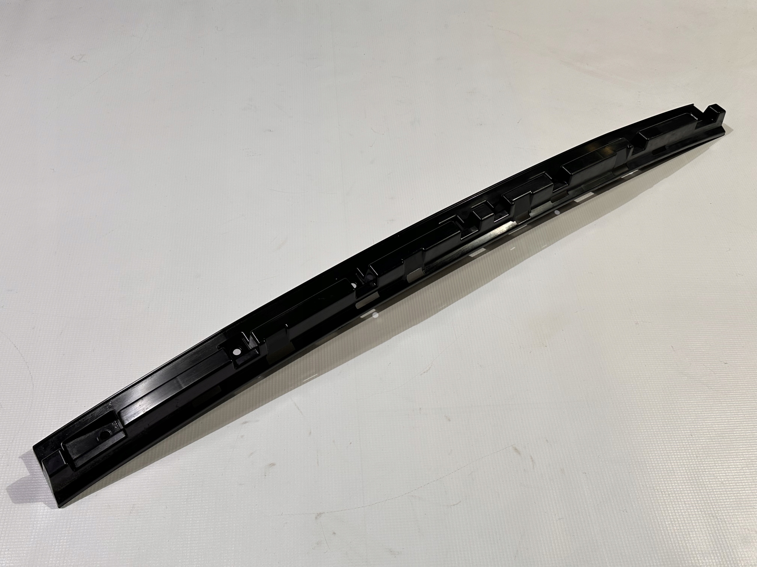 support supports left right rear part rear. holder Lincoln Continental 2017+