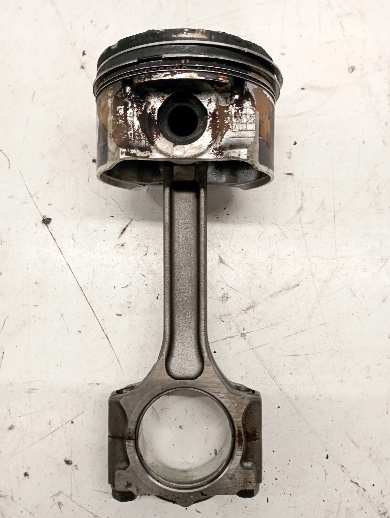 piston connecting rod 1.2 16V Nissan Micra IV (2010- )