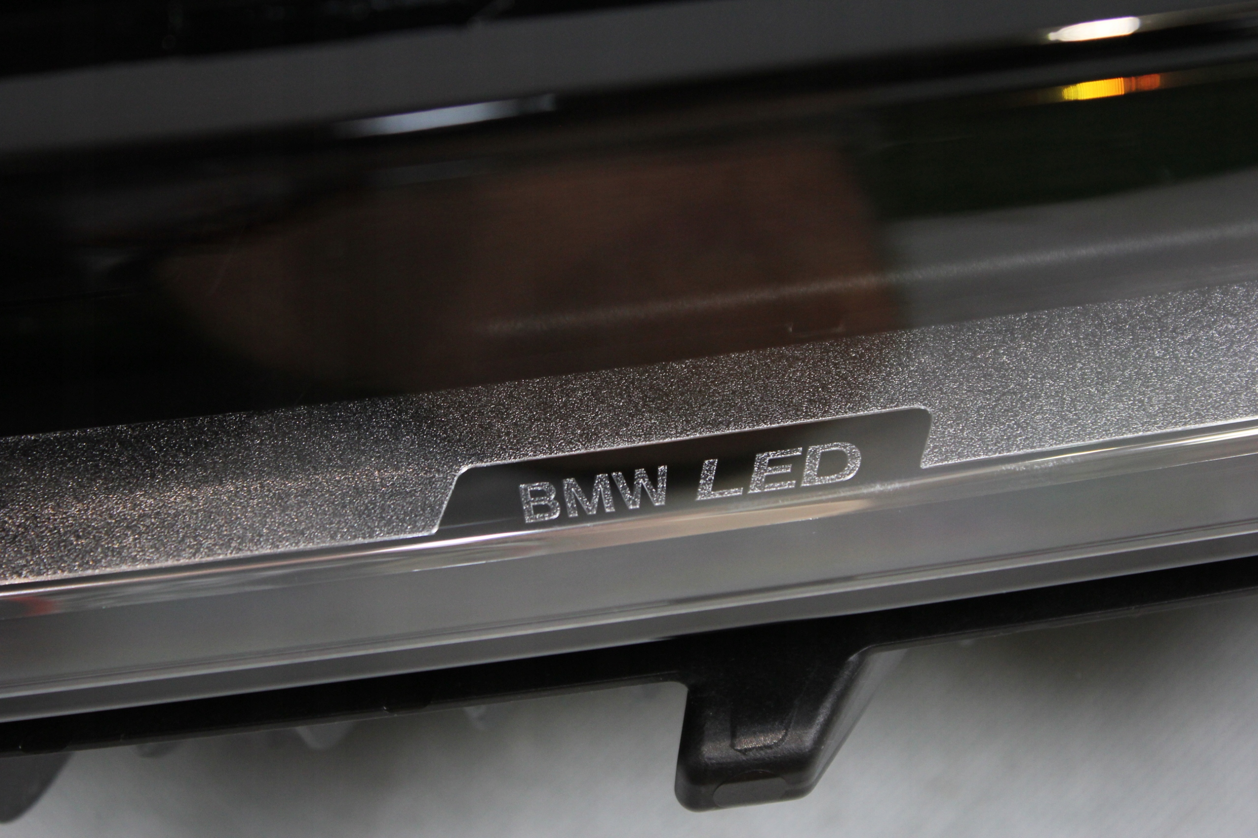 LAMPA PRZÓD KOMPLET CRYSTAL LED LEWA BMW G70 Strona zabudowy lewa