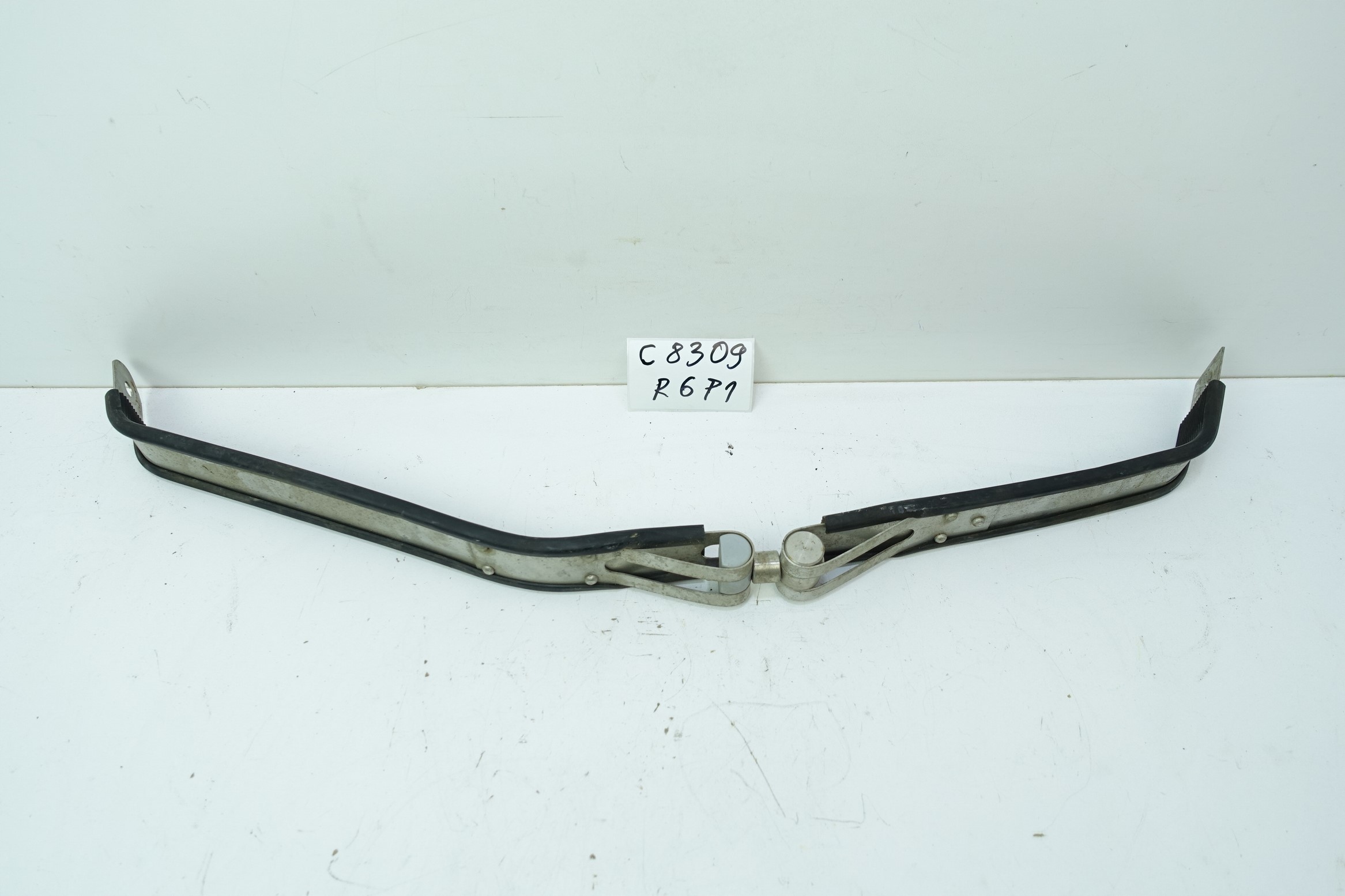 OBEJMA Halter Behälter IVECO STRALIS