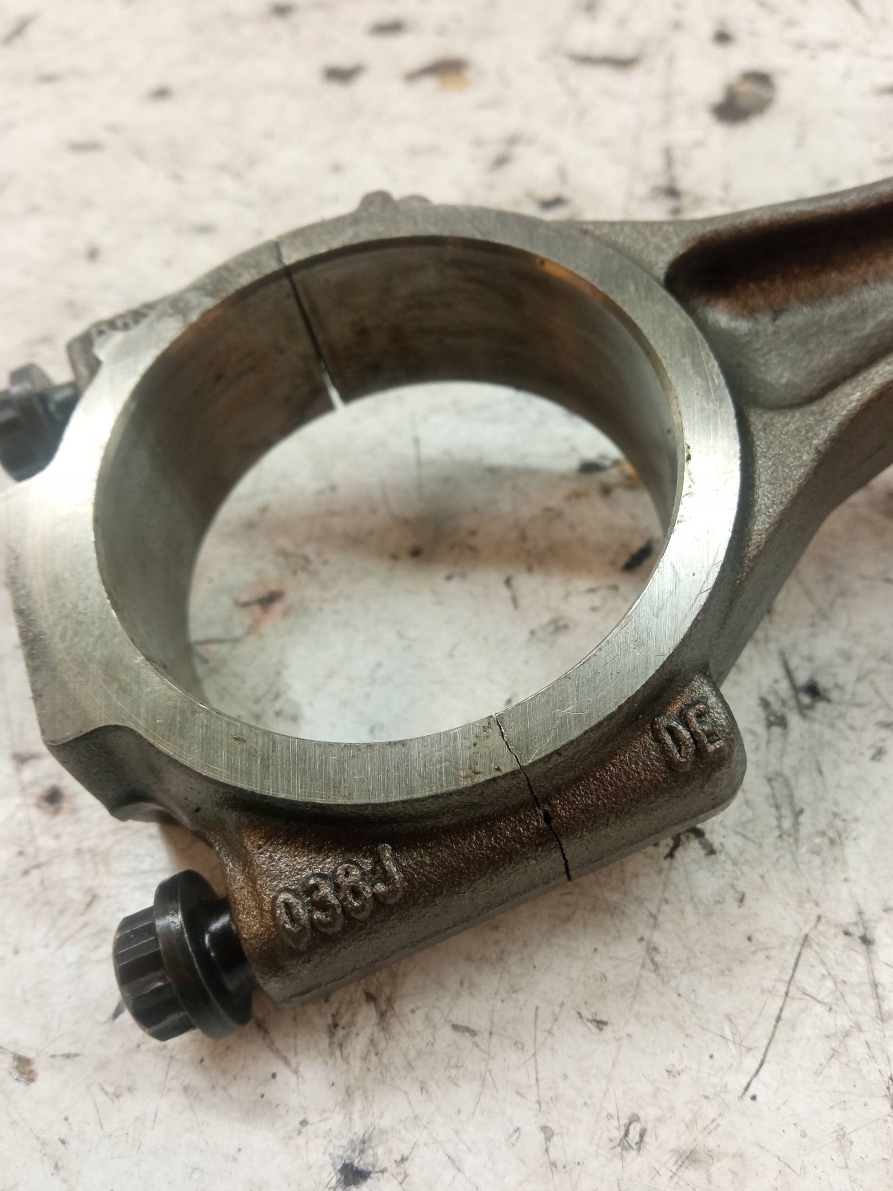 piston connecting rod 2.0 TDI Mitsubishi Outlander II (2005-2013)