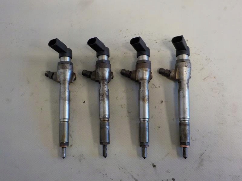 RENAULT CLIO III injector H8200294788 1.5 DCI CONTINENTAL