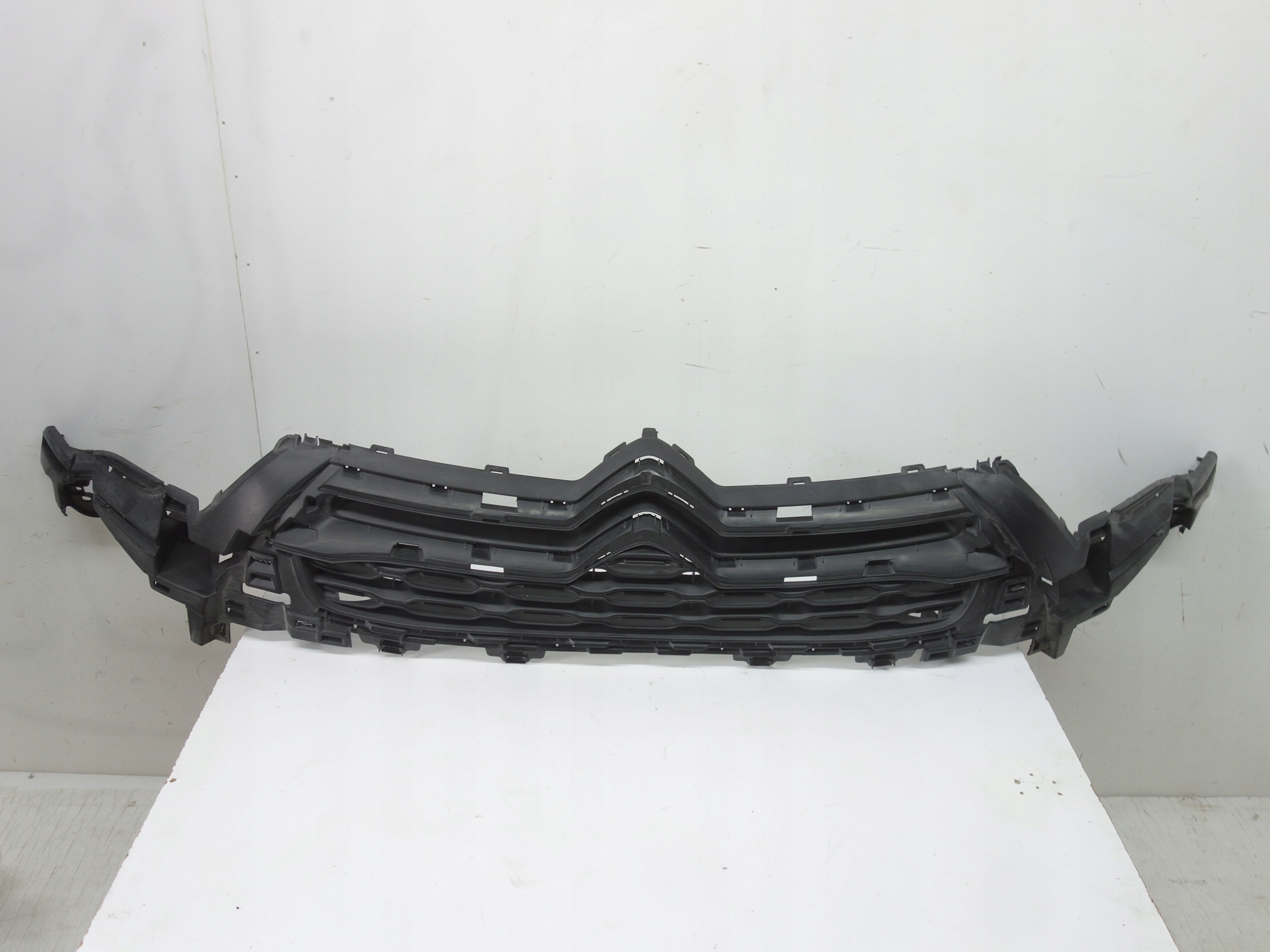 решетка радиатора CITROEN DS4 2010-2015 9688185377