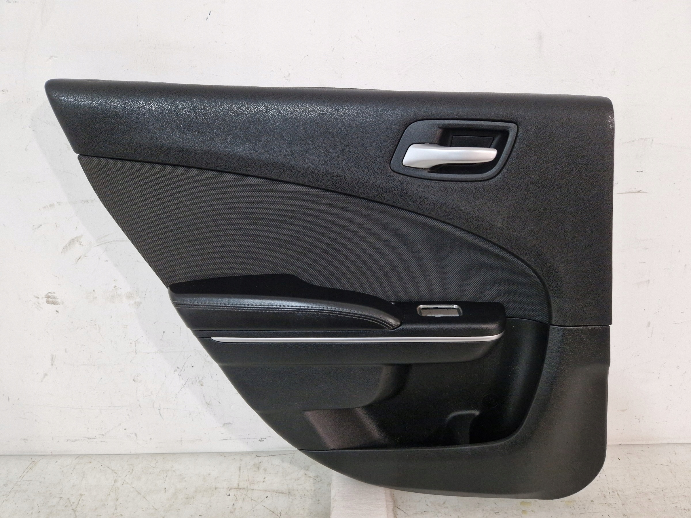 DODGE CHARGER 2015- side door left rear part 5SD93DX9AC