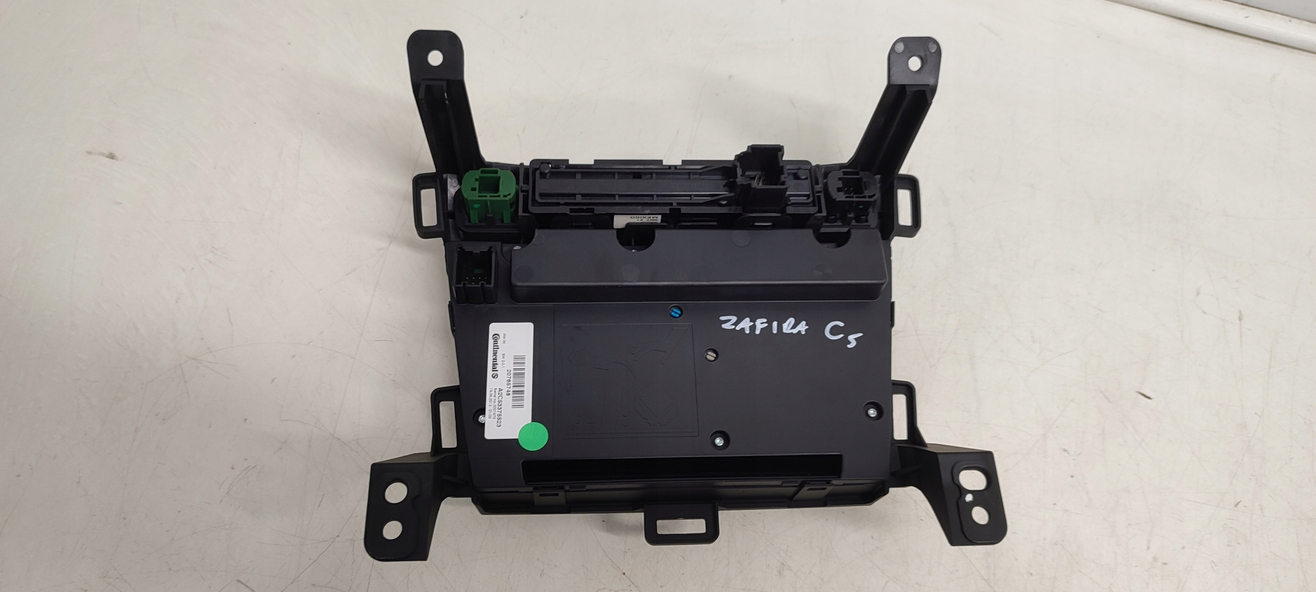 Navi 900 panel radia Opel Zafira C