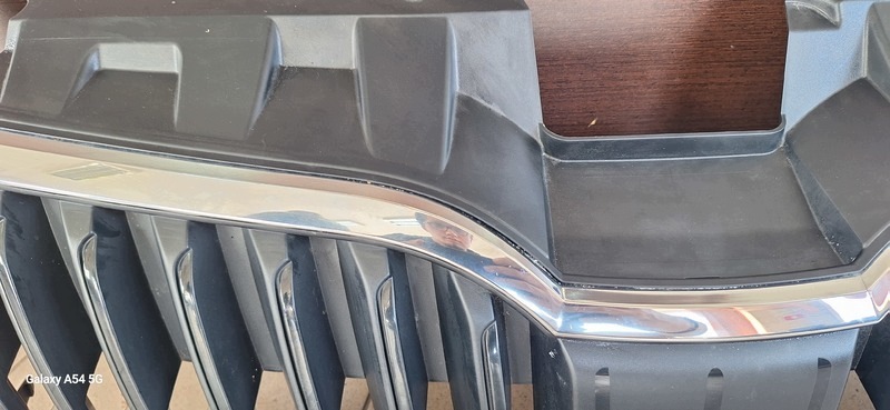 grill grille radiator SKODA OCTAVIA III 5E08536523A