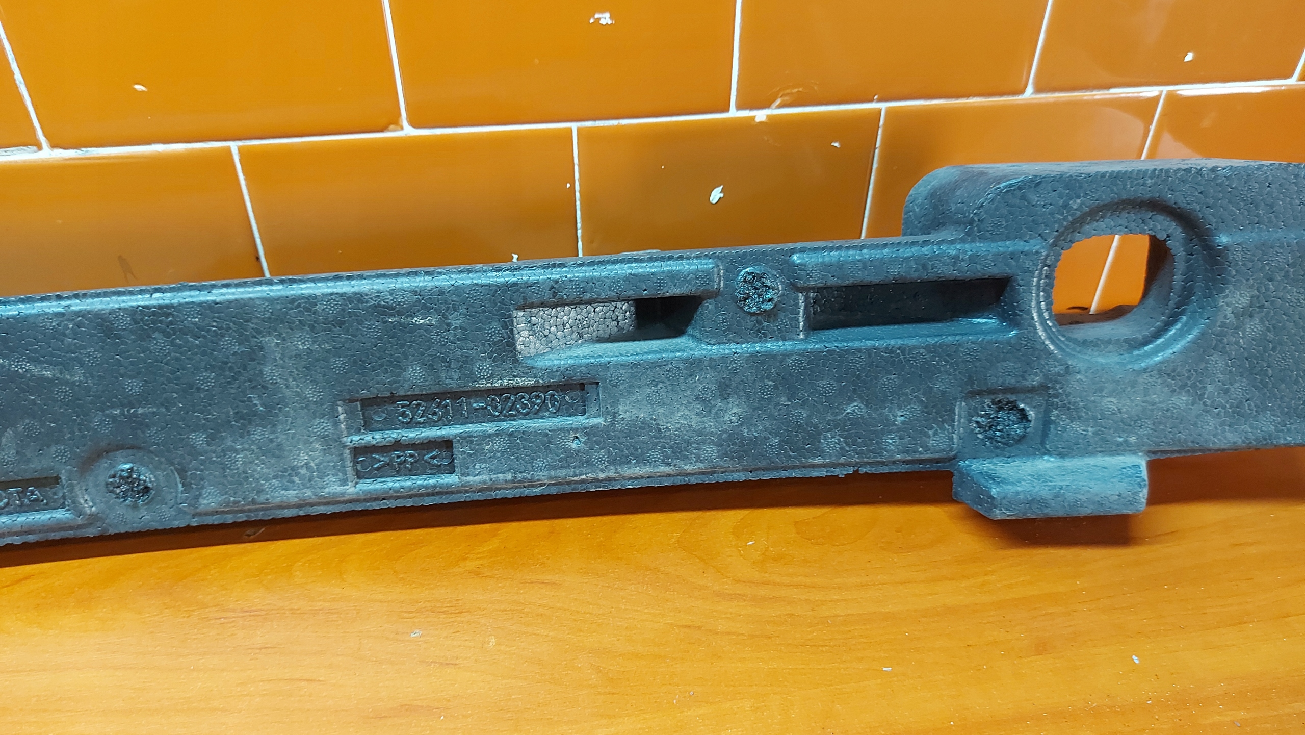 ABSORBER Polystirén nárazníku předek TOYOTA COROLLA E16 E18 16-18
