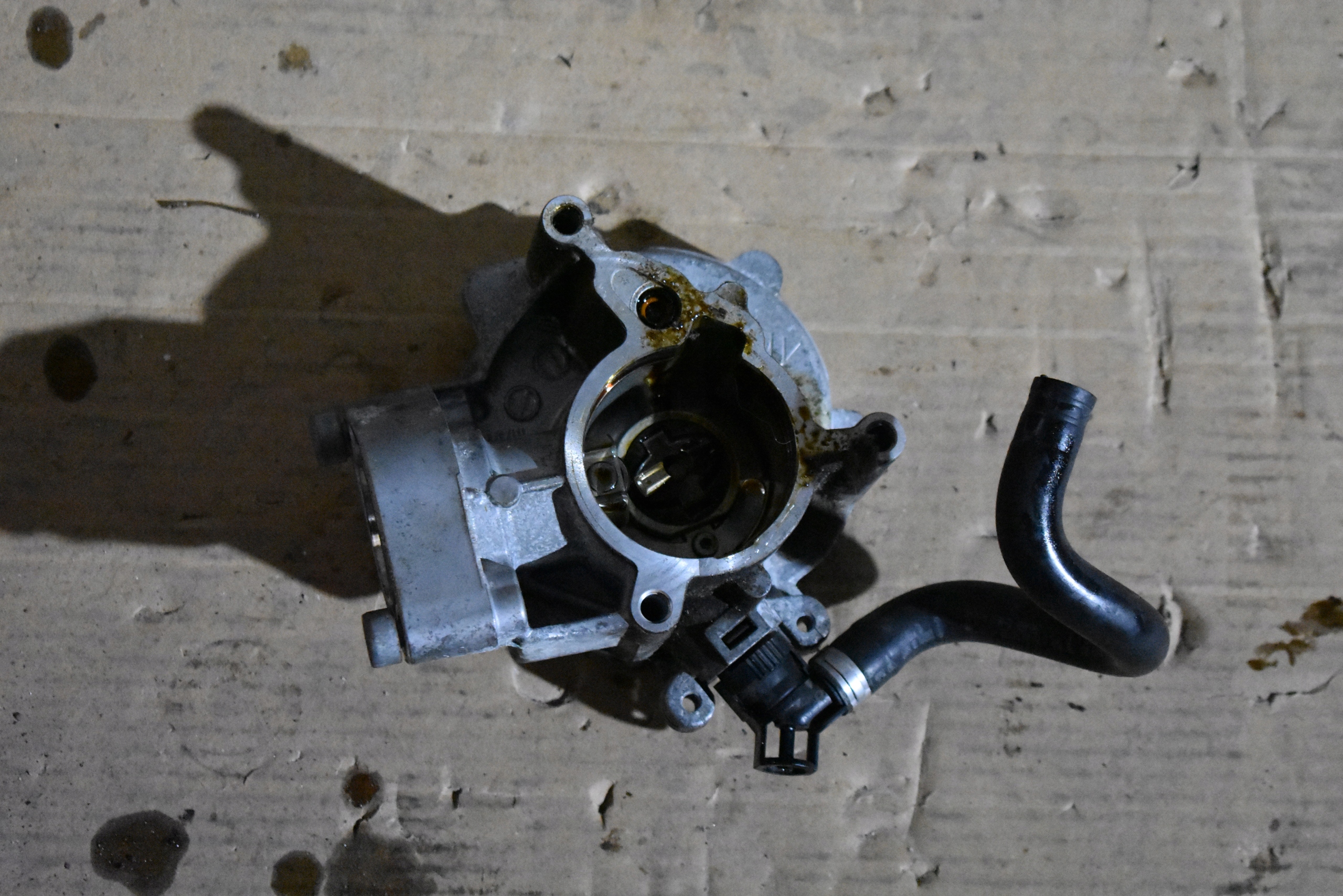 pump VACUM PORSCHE MACAN AUDI VW 1