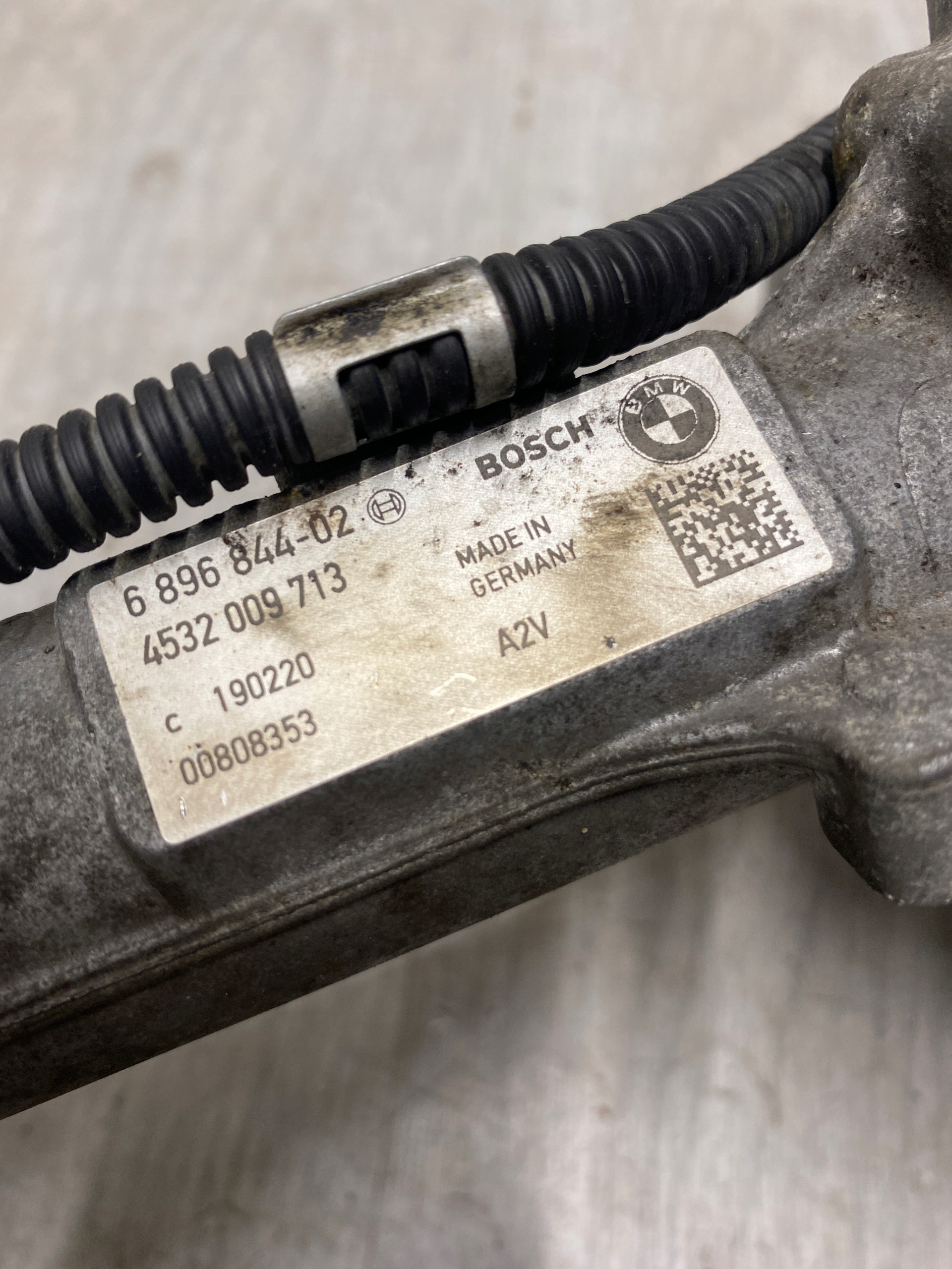 BMW 5 6 7 G30 G31 G32 G11 G12 servo control 6896844