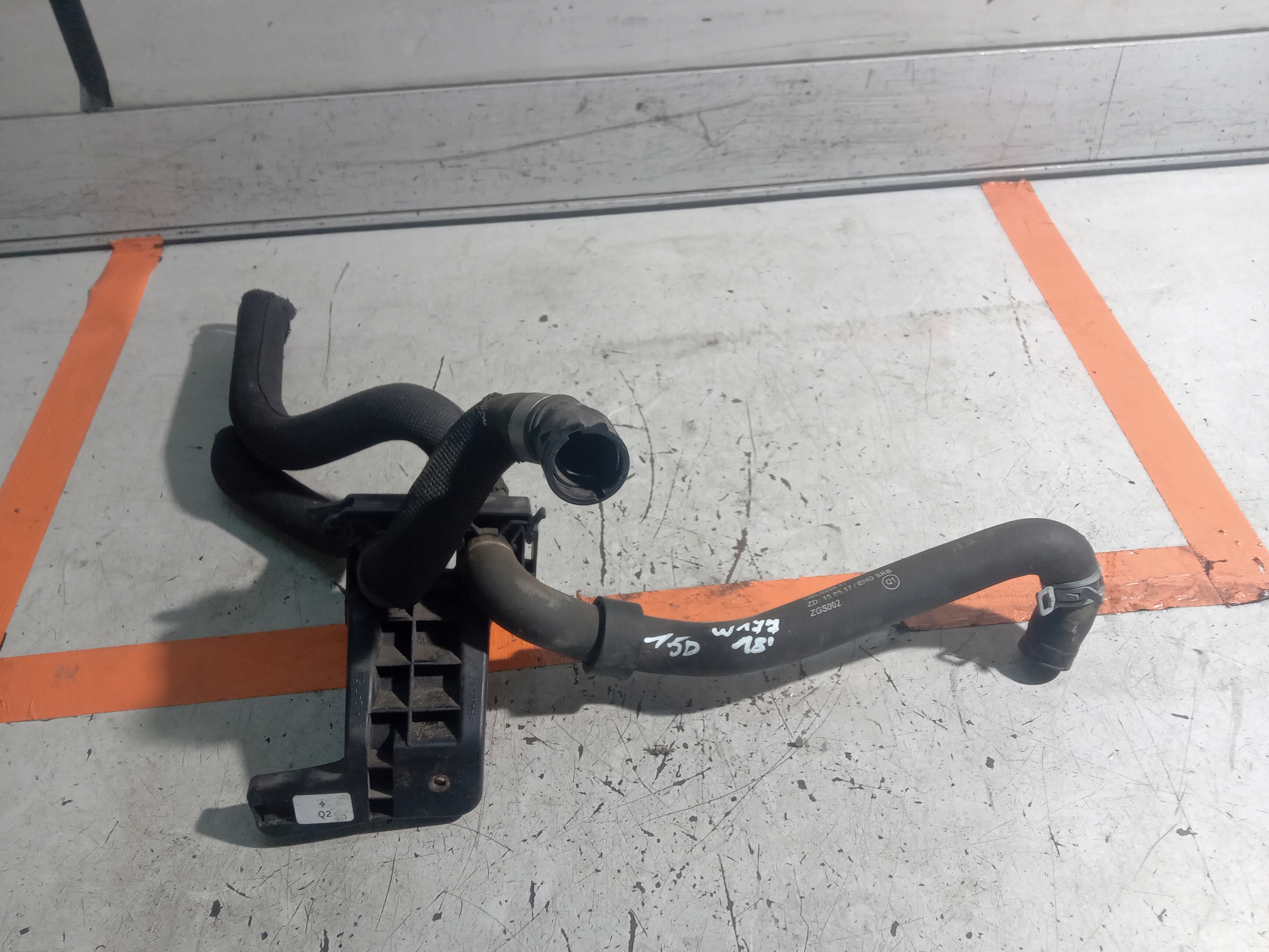 A2478303601 A2475010020 - MERCEDES W177 водопроводная труба 1.5 D