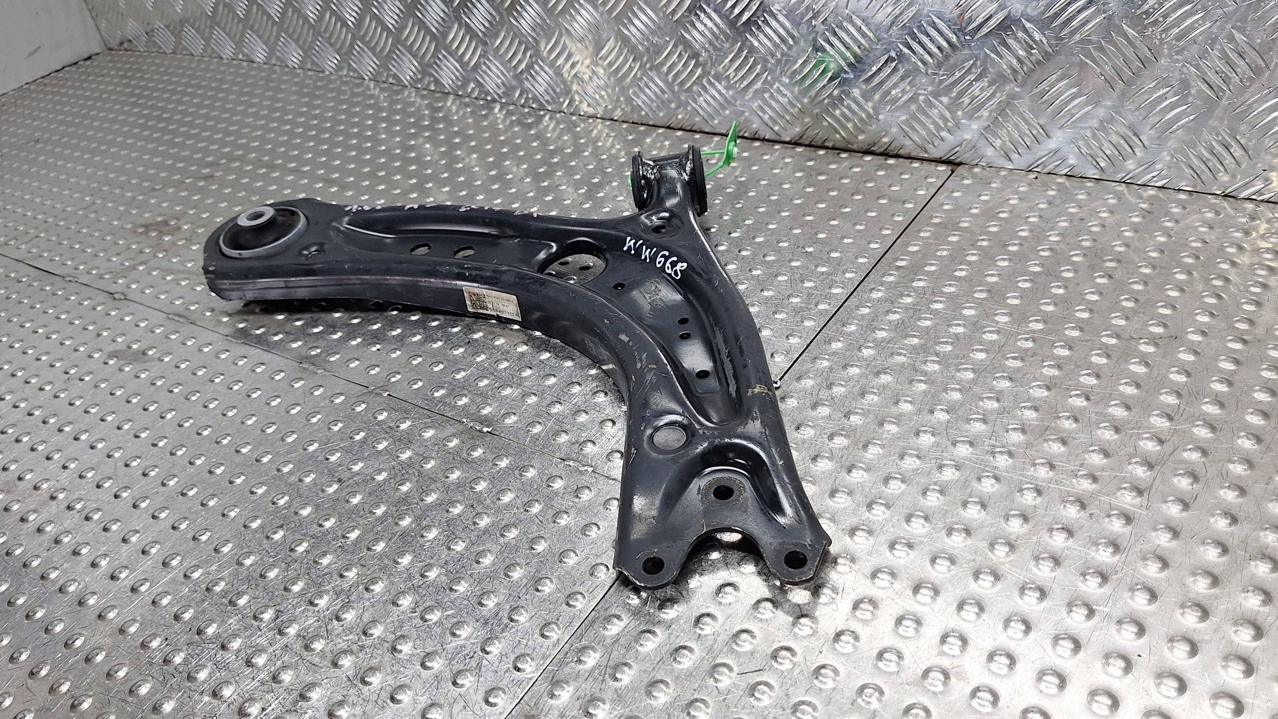 arm right front 5Q0407152R VW GOLF Vll A3 8V T-ROC LEON lll OCTAVIA lll