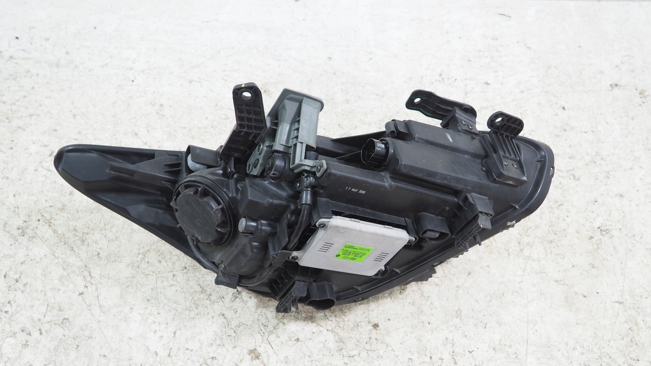 Kia Stinger light Full Led left front 92102-J5100