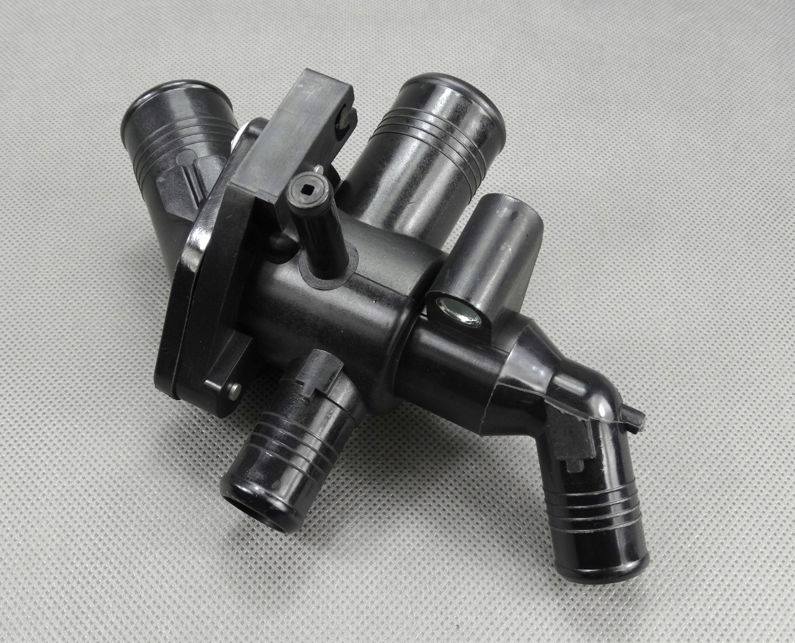 OBUDOWA TERMOSTATU KPL FORD TRANSIT MK6 2000 -2006 Numer katalogowy części 30-126-012