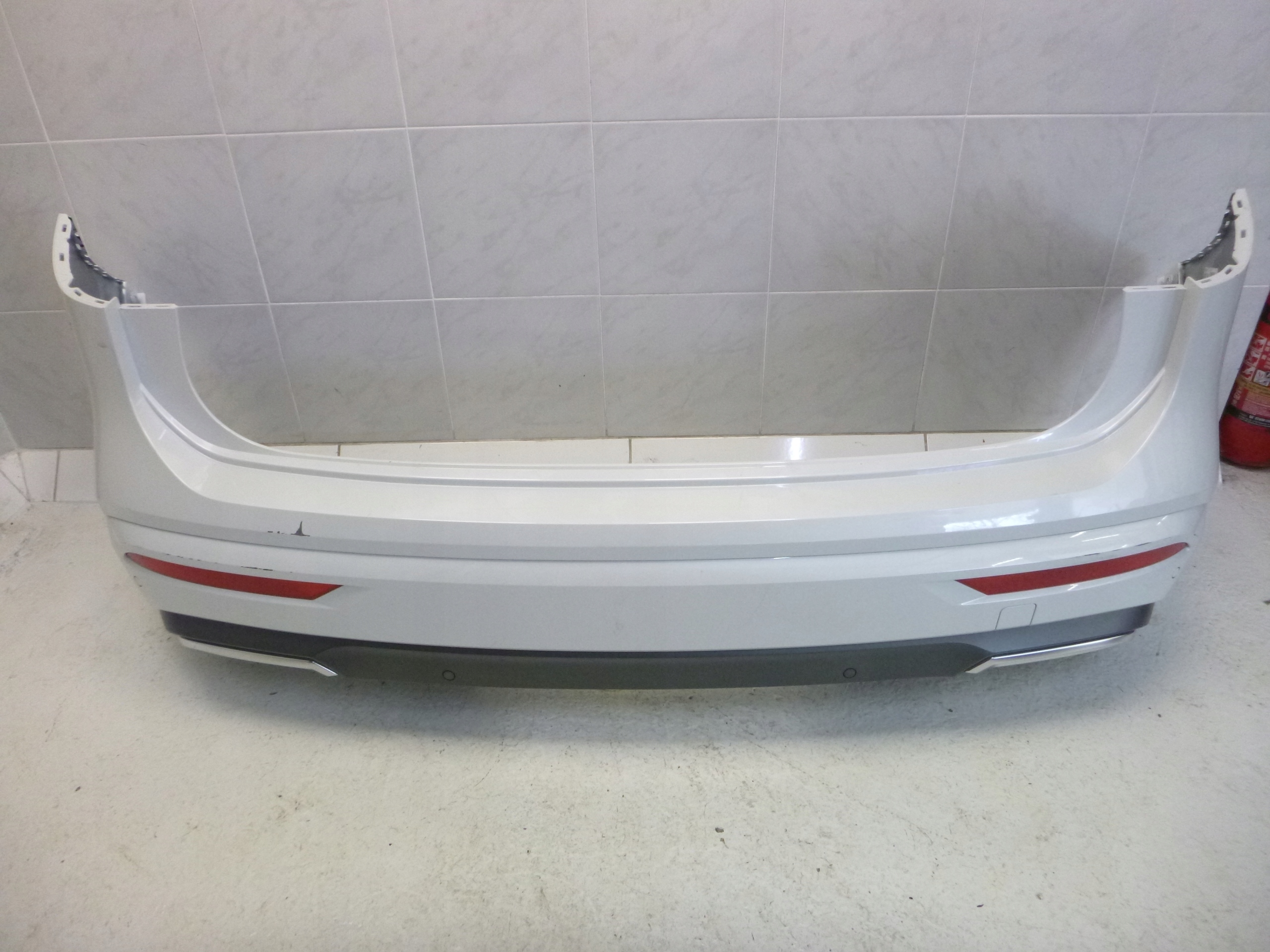 SEAT TARRACO FR STOSSSTANGE HECK TYLNI 6 PDC ORIGINAL