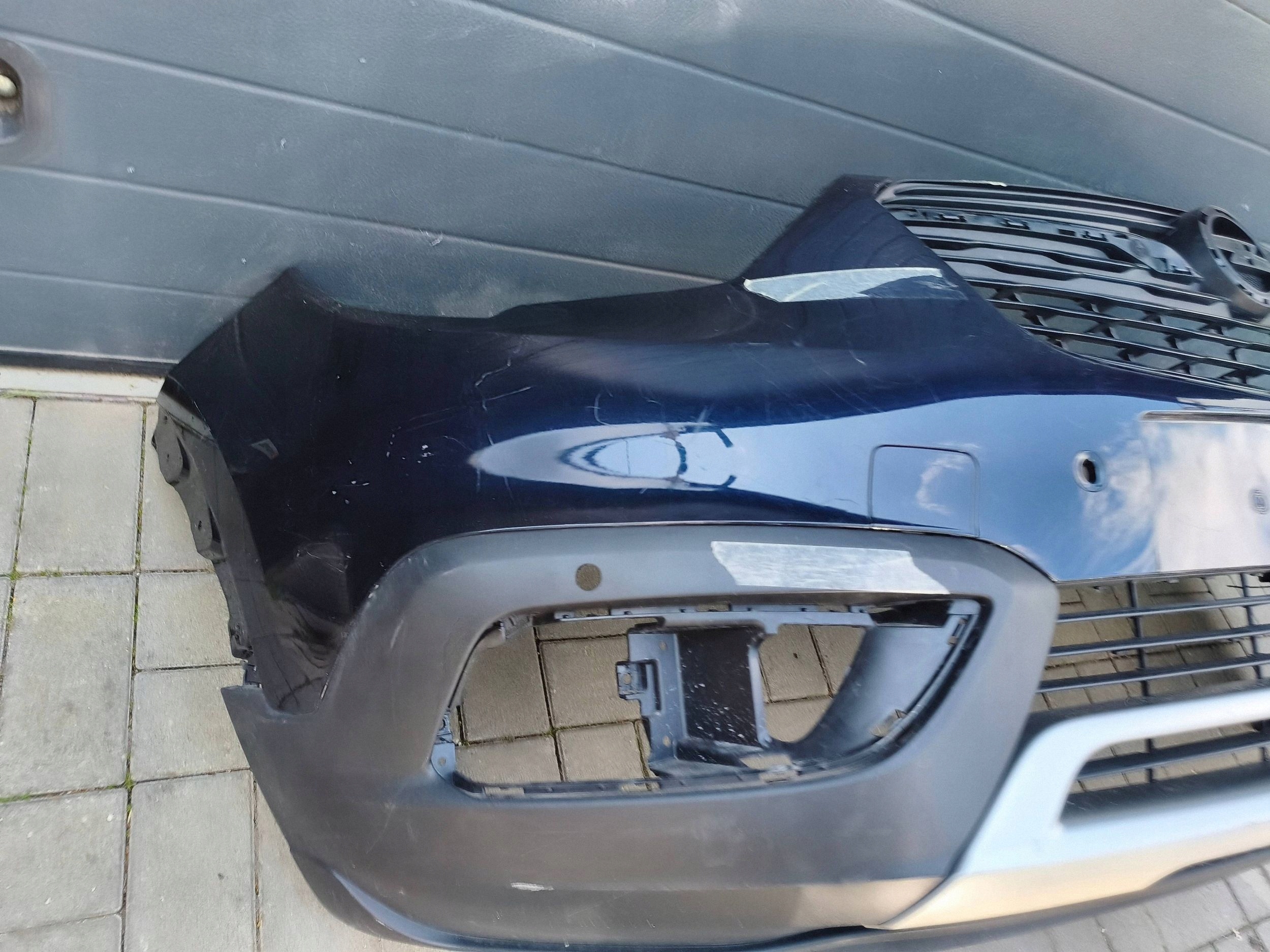 Opel Crossland X 17- bumper front front