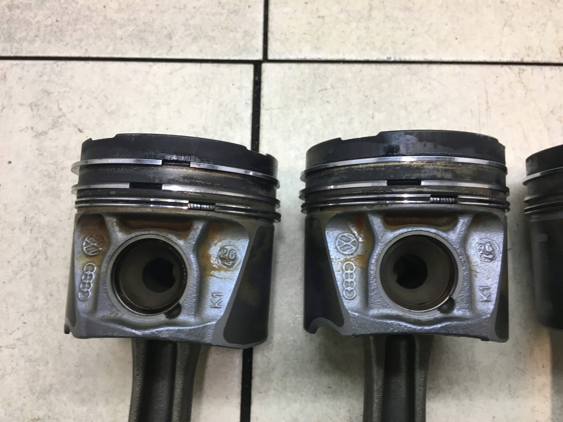 pistone Biella A4 B6 2.5 TDI 078118HSRI 066AB