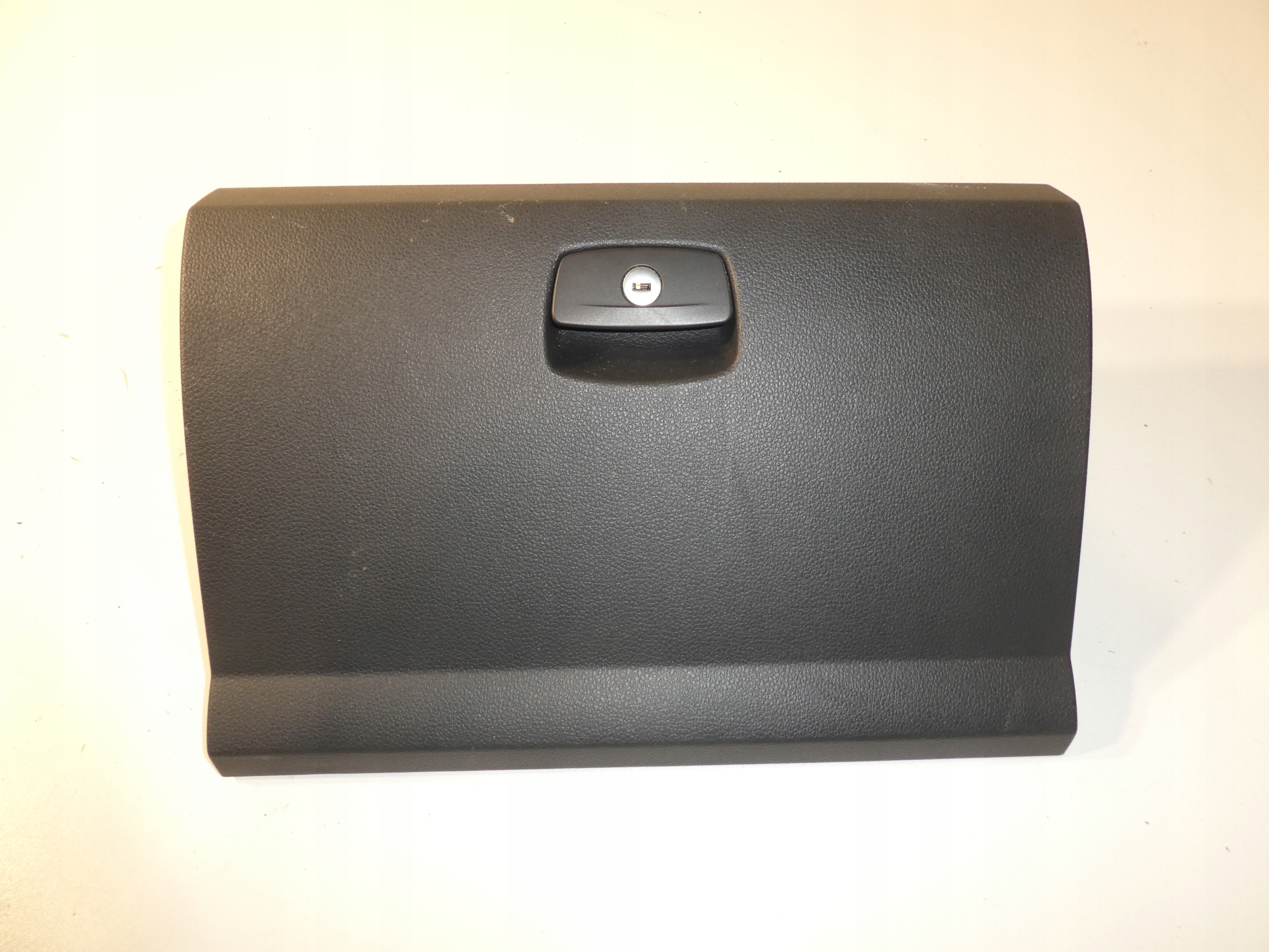 passenger compartment consoles VW AMAROK 2H 2H3 LIFT 2H0857095E