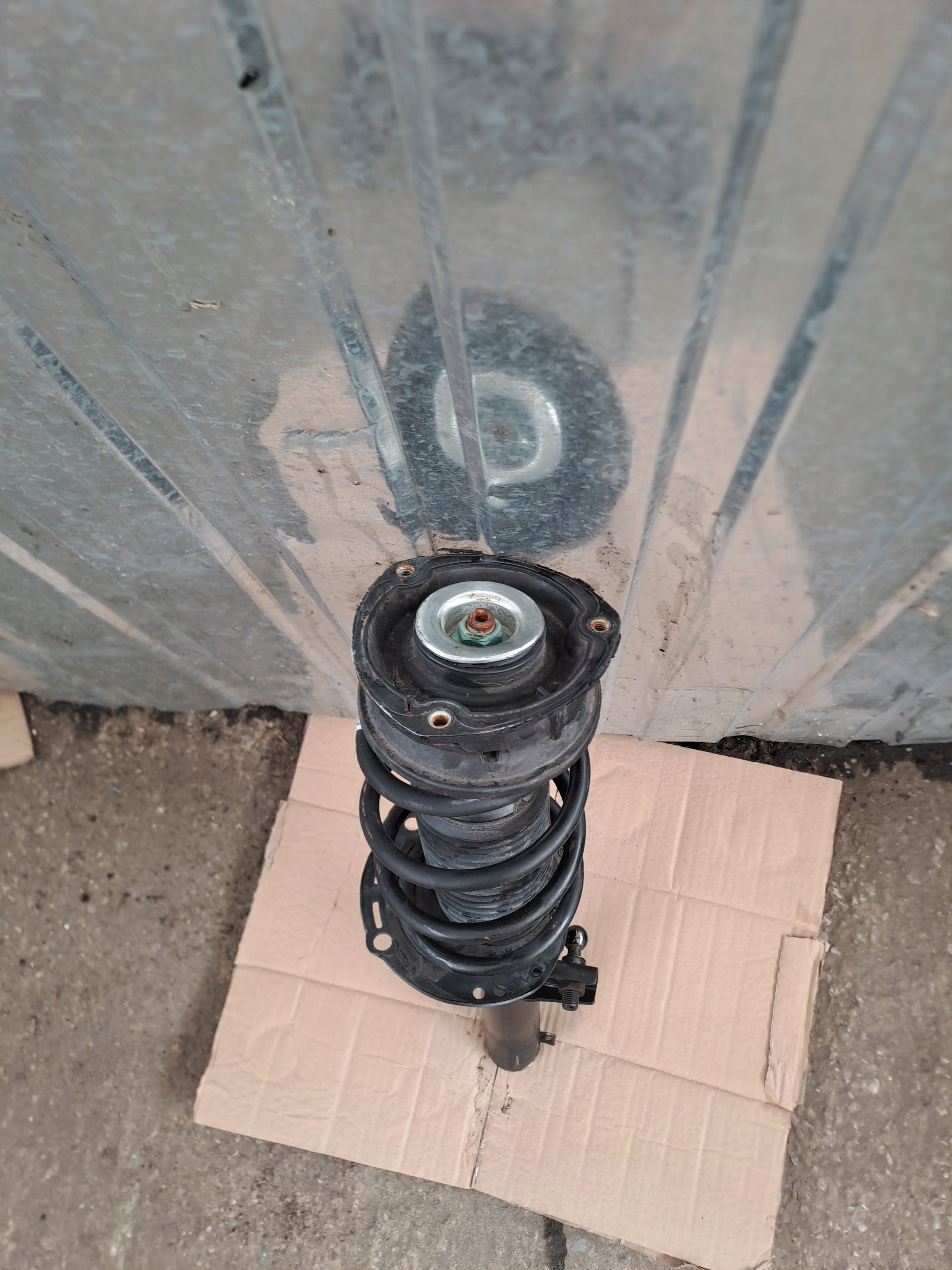 shock absorber right front VW AUDI A3 8V LIFT 5Q0413023DB