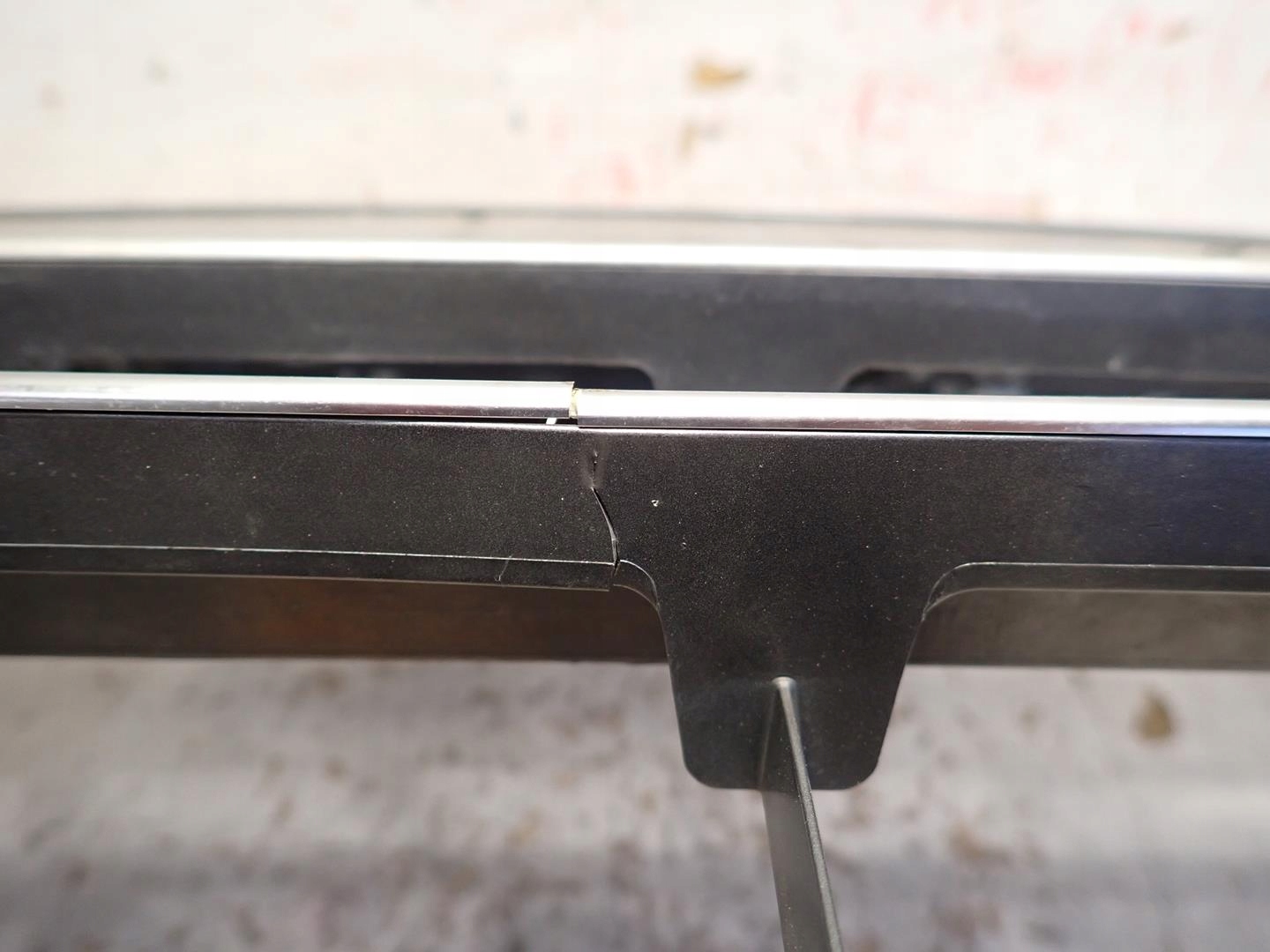 Grill AUDI A4 B9 2015- 8W0853651AB