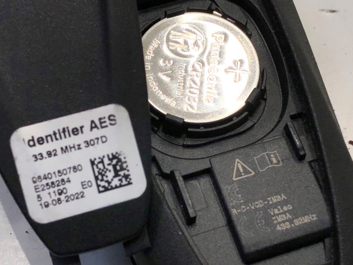 KLUCZYK CITROEN C4 III 9840150780 PILOT Typ samochodu Samochody osobowe