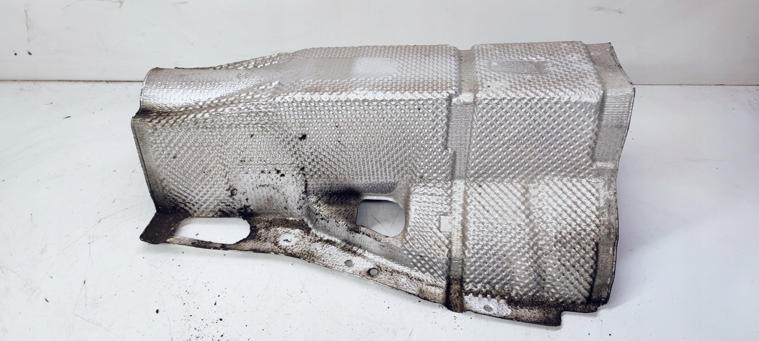 BLENDE ABDECKUNG TERMICZNA TUNELU AUDI A6 C7 A7 4G0804160A
