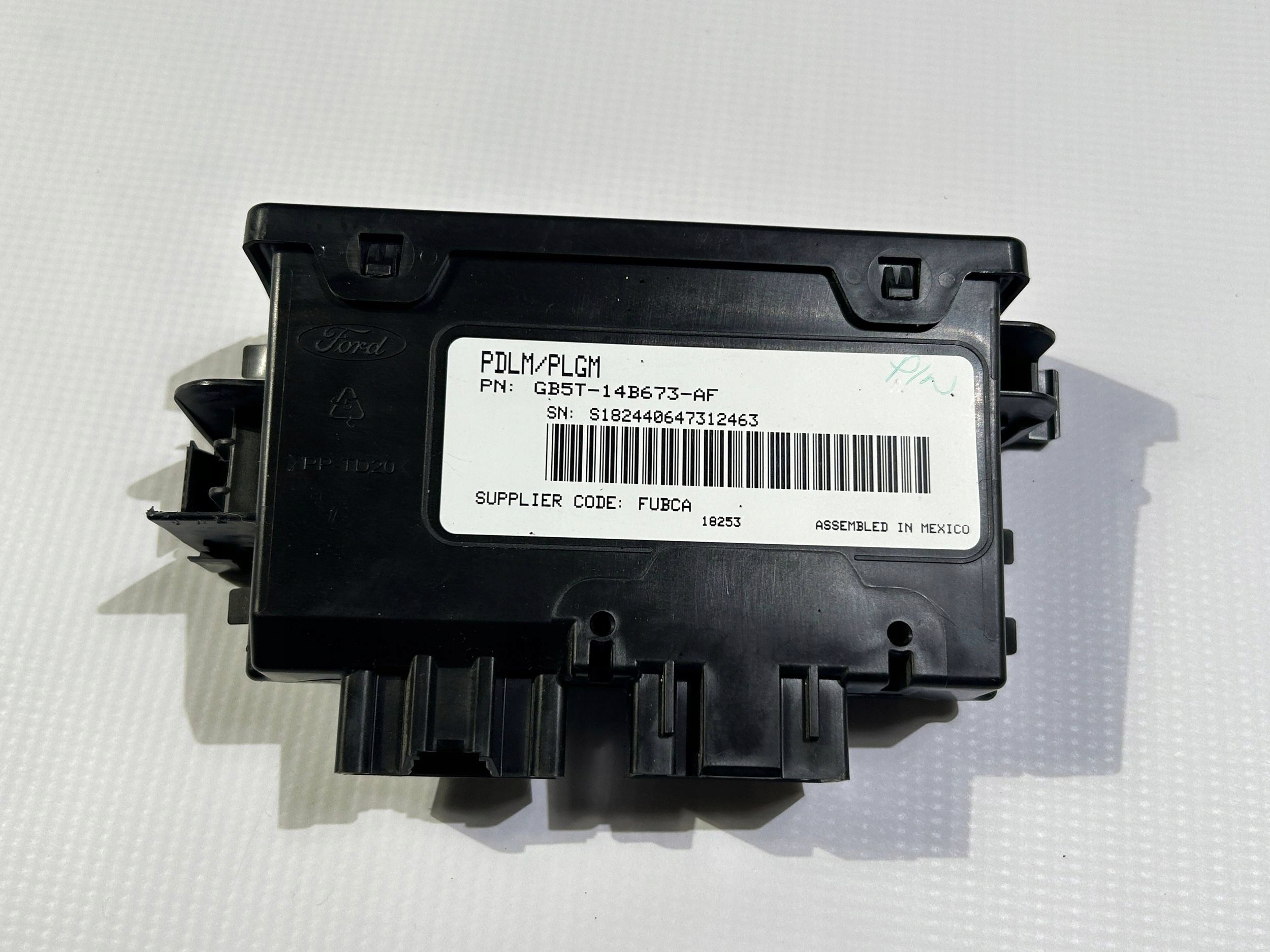 control unit module electrical bonnet boot of the rear Ford Explorer V 2011