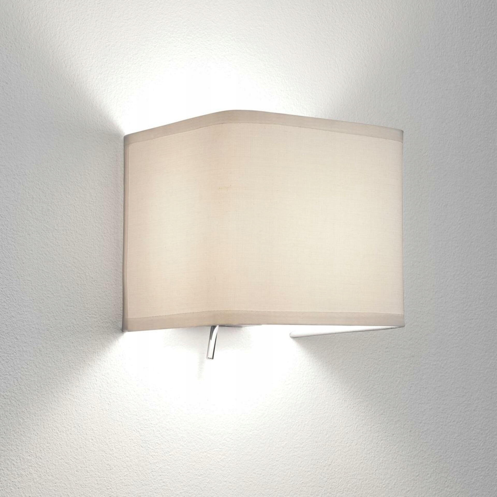 Astro Ashino nástenné svietidlo E14 60W, biele textilné tienidlo, vypínač