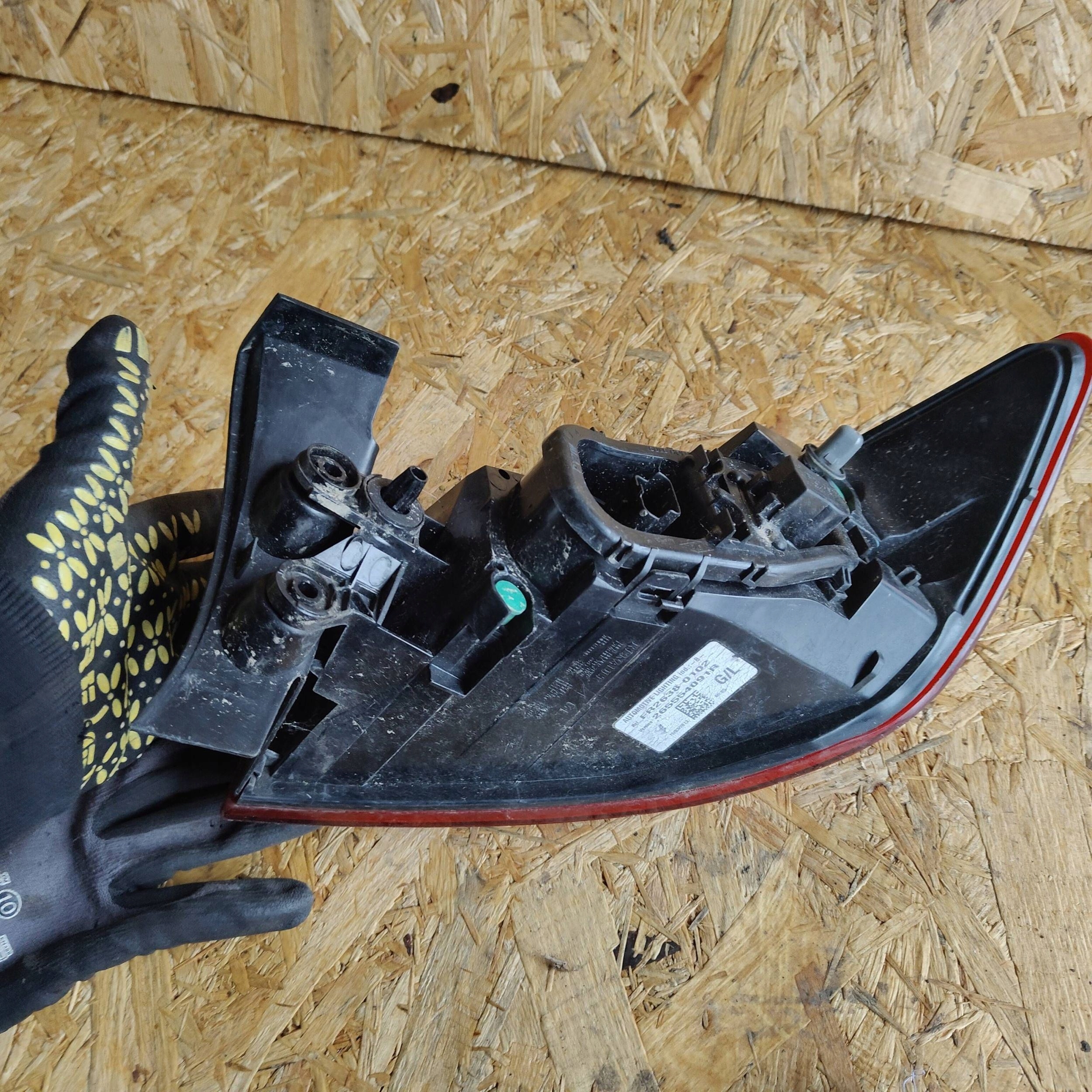 light rear rear part side left Renault Clio IV FR26380102