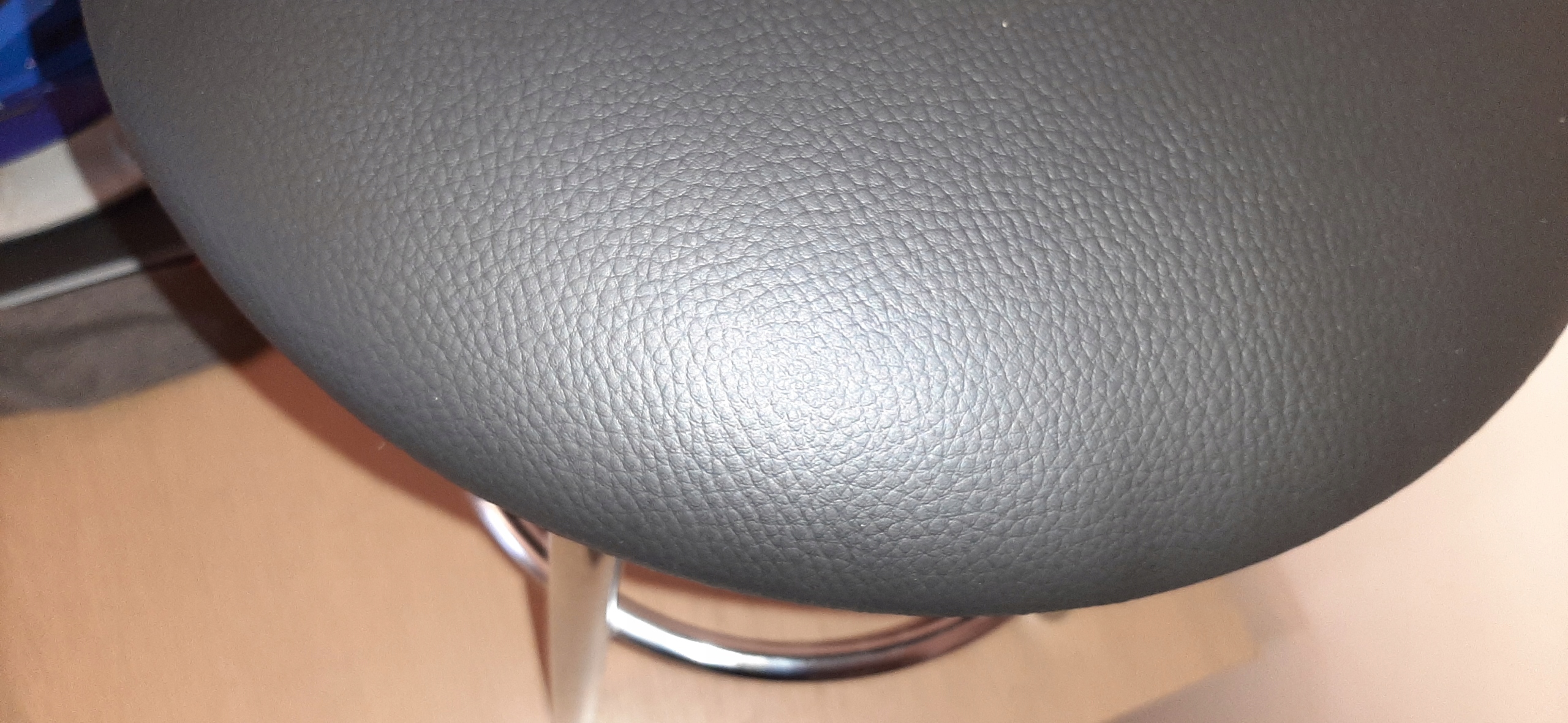 Taboret chromowy Jopek czarny Eko. Do kuchni. Kolor mebla czarny