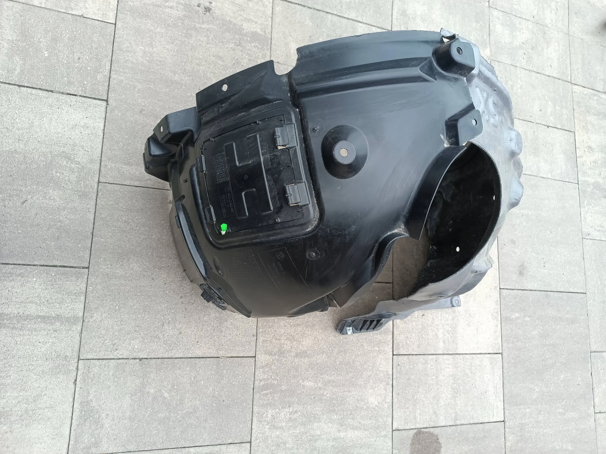 Nadkole prawe BMW 1 F20 F21